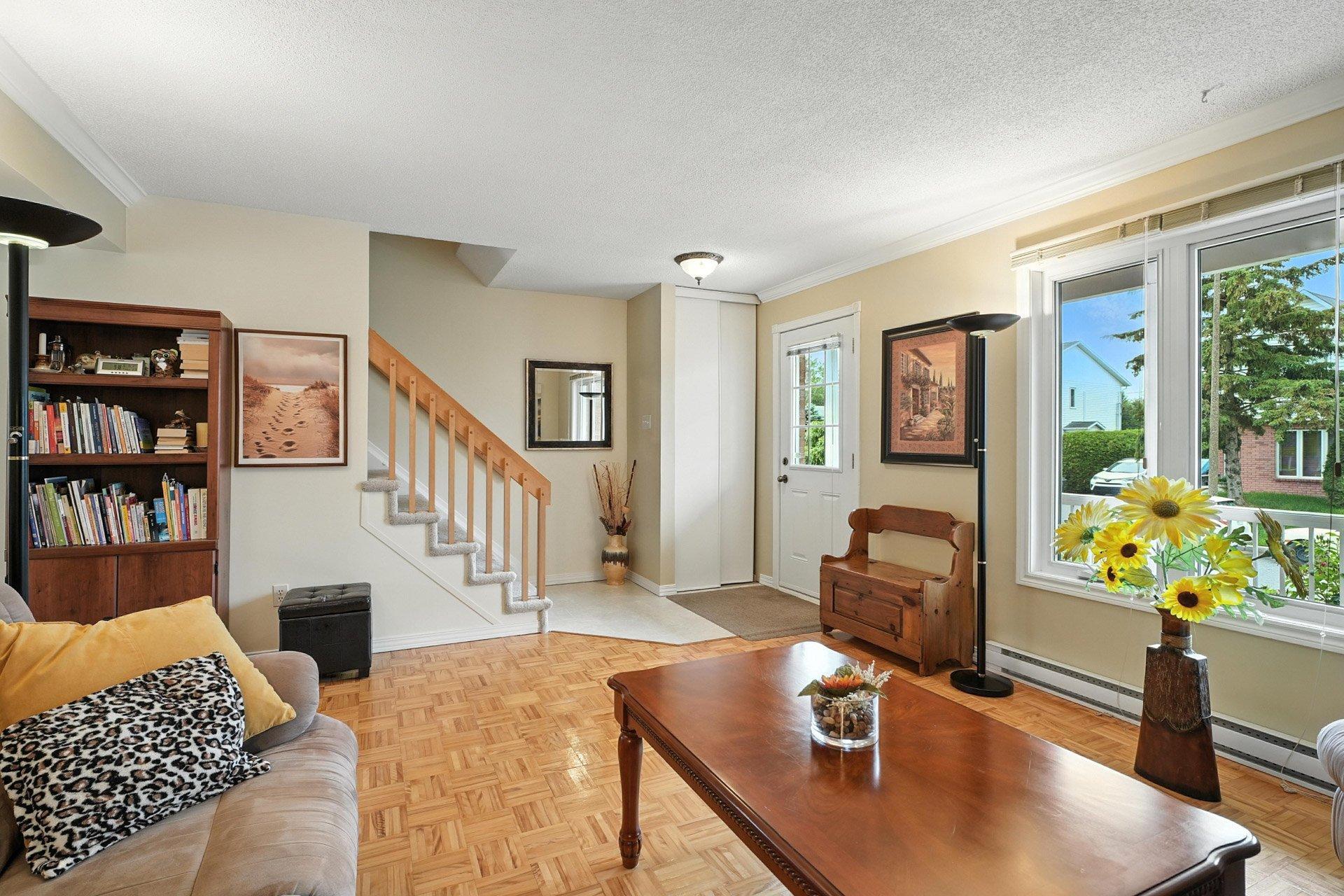 









251


Rue A.-Primeau

,
Gatineau (Gatineau),




QC
J8R2H4

