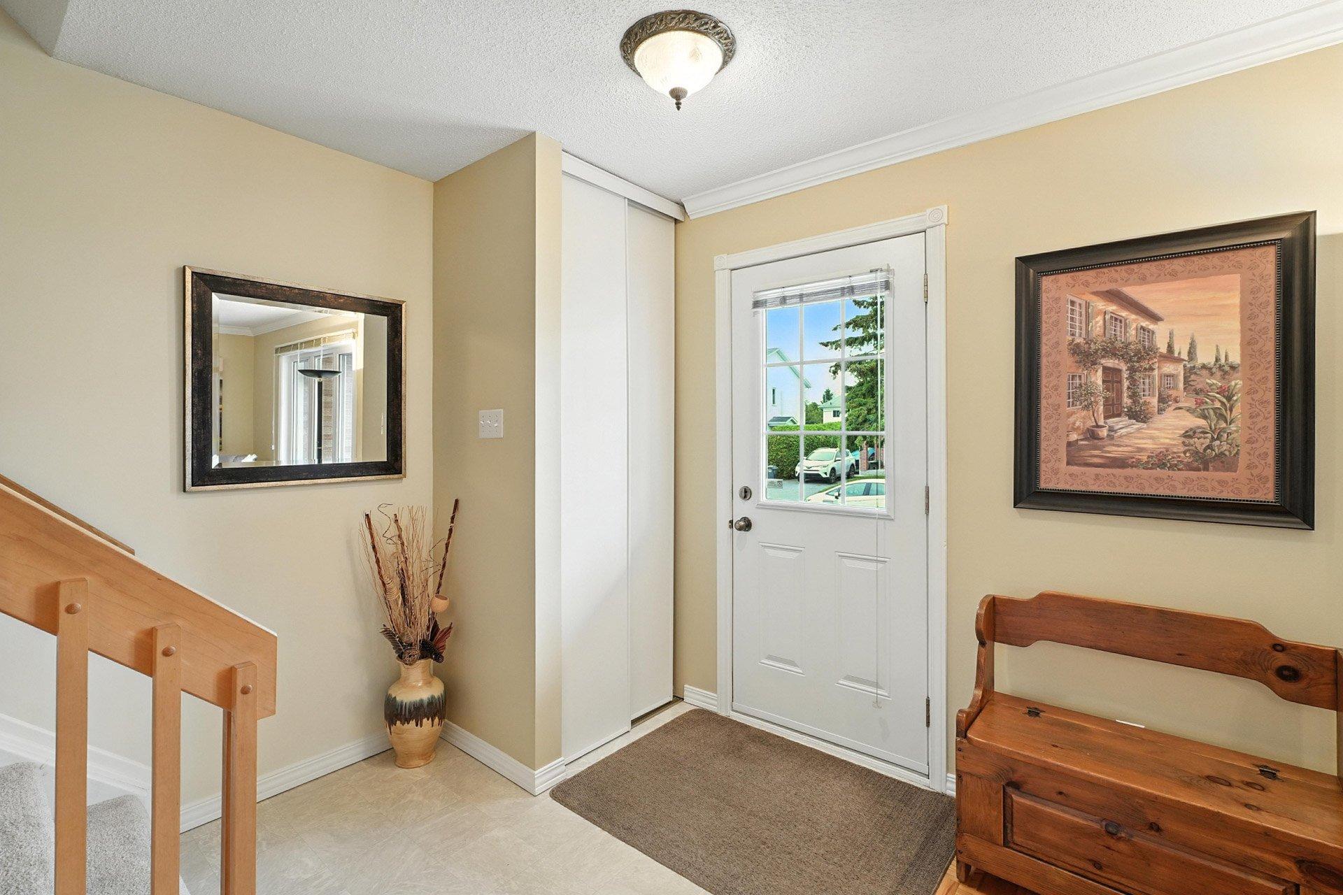 









251


Rue A.-Primeau

,
Gatineau (Gatineau),




QC
J8R2H4


