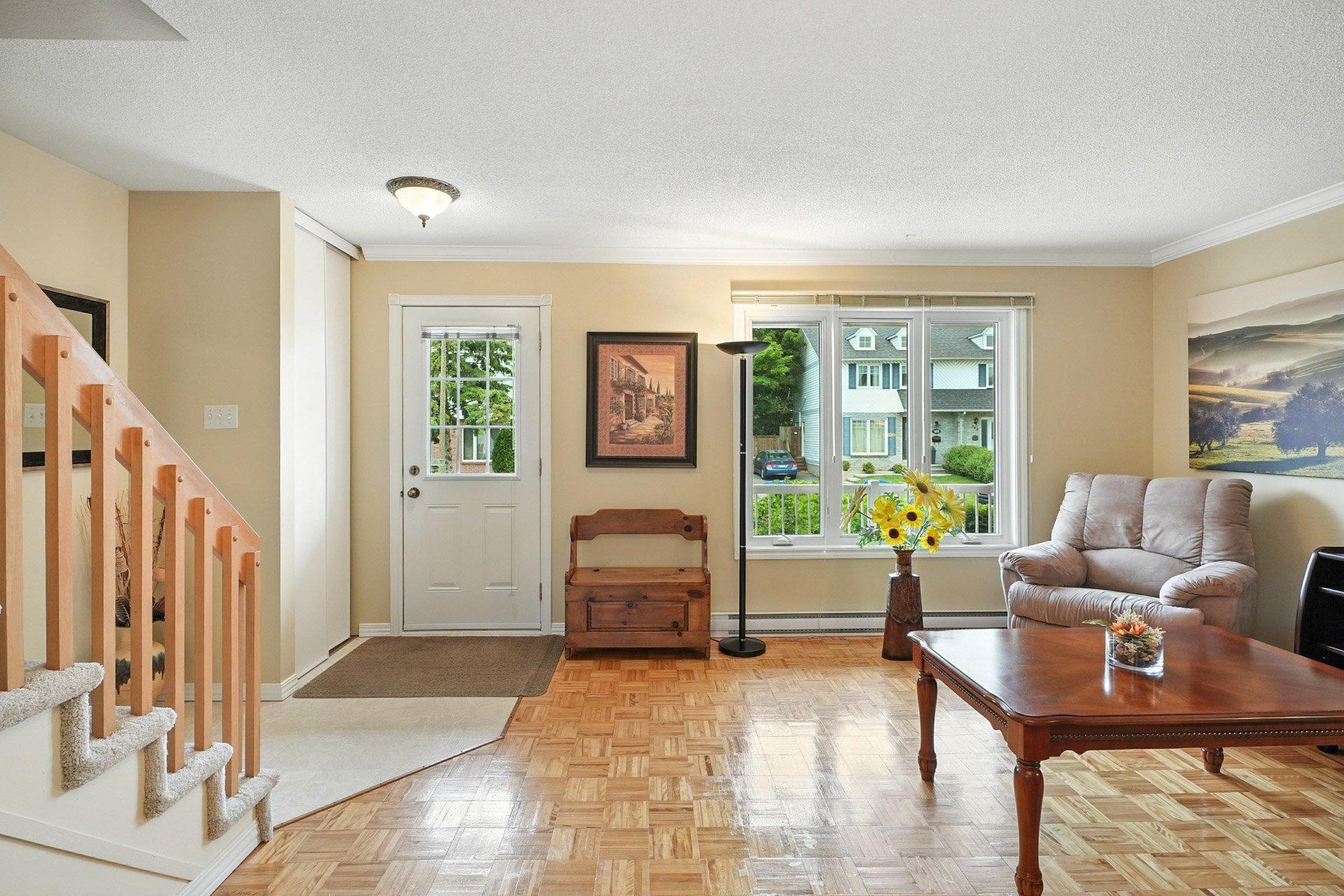 









251


Rue A.-Primeau

,
Gatineau (Gatineau),




QC
J8R2H4

