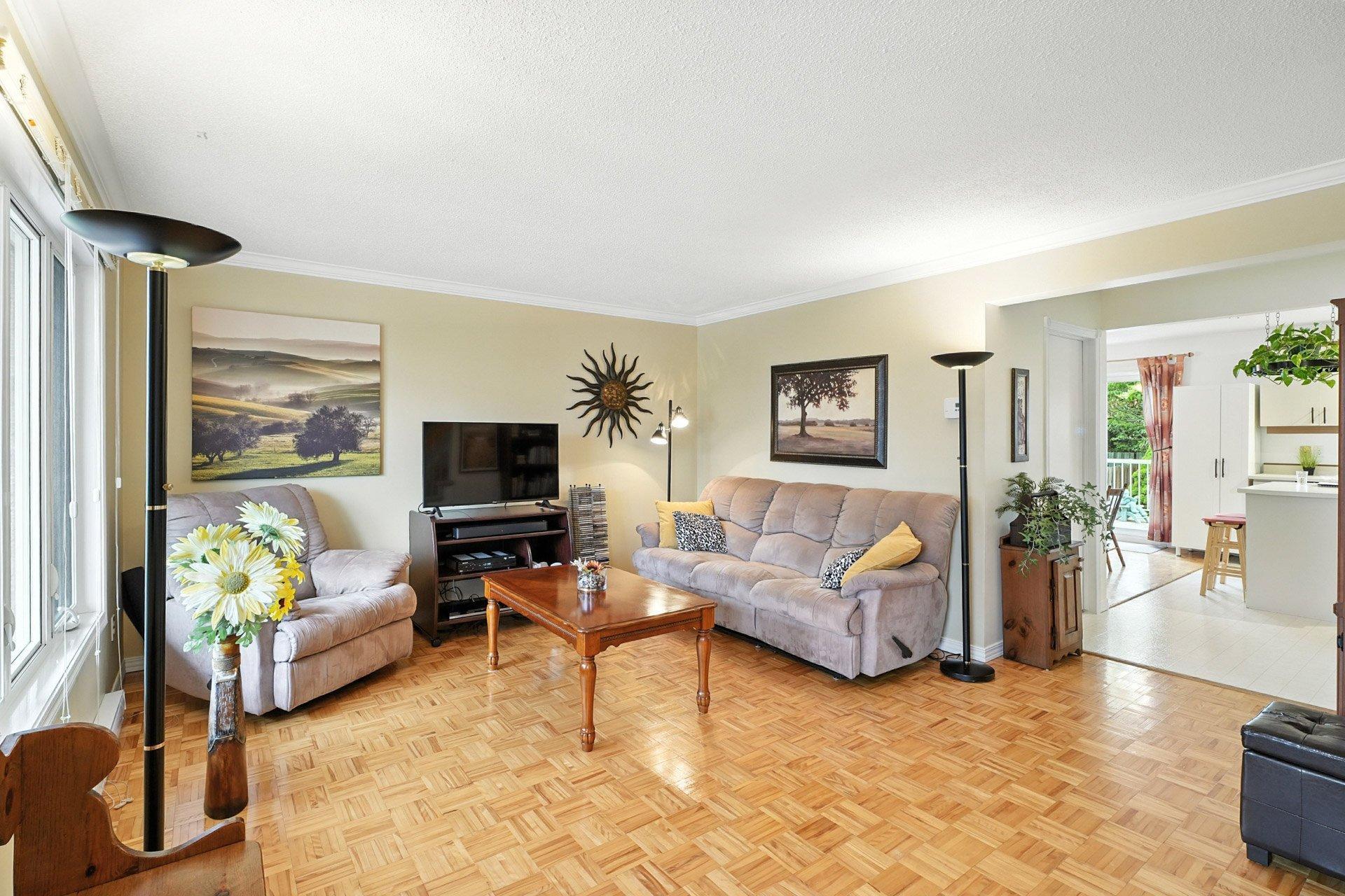 









251


Rue A.-Primeau

,
Gatineau (Gatineau),




QC
J8R2H4

