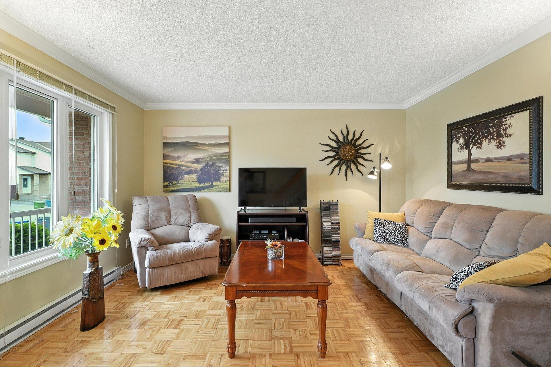 









251


Rue A.-Primeau

,
Gatineau (Gatineau),




QC
J8R2H4

