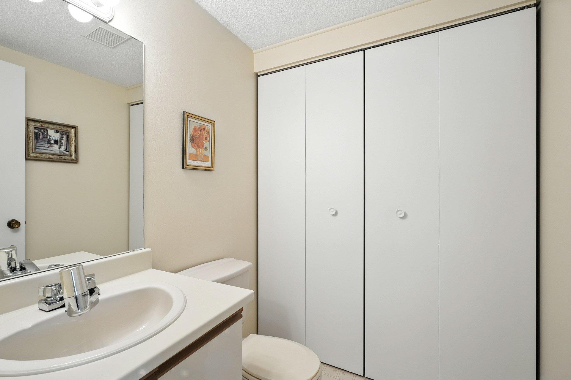 









251


Rue A.-Primeau

,
Gatineau (Gatineau),




QC
J8R2H4

