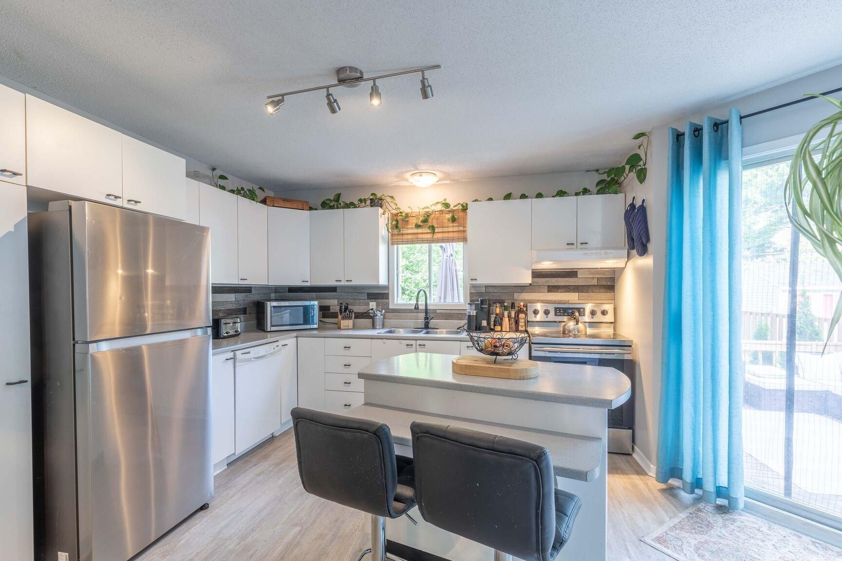 









540


Rue des Martinets

, 1,
Gatineau (Gatineau),




QC
J8R1A9

