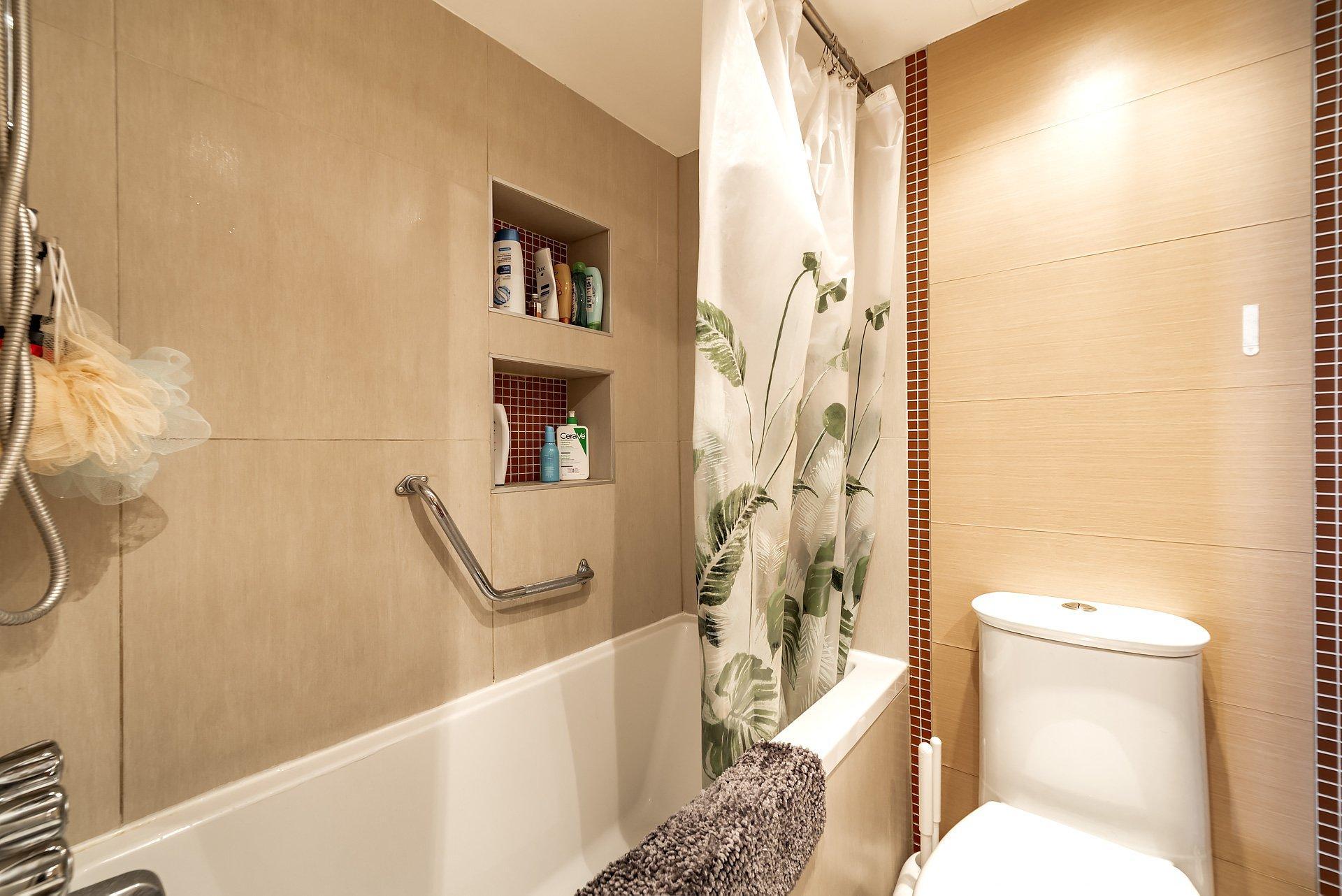 









3535


Av. Papineau

, 714,
Montréal (Le Plateau-Mont-Royal),




QC
H2K4J9

