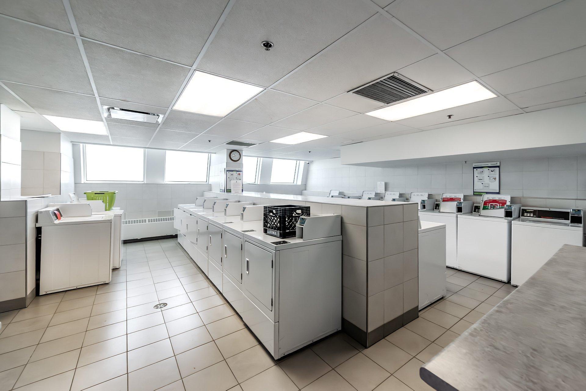 









3535


Av. Papineau

, 714,
Montréal (Le Plateau-Mont-Royal),




QC
H2K4J9

