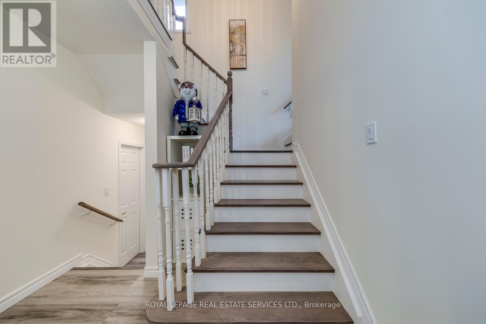 












1069 WINDSOR HILL BOULEVARD

,
Mississauga,




Ontario
L5V1P4

