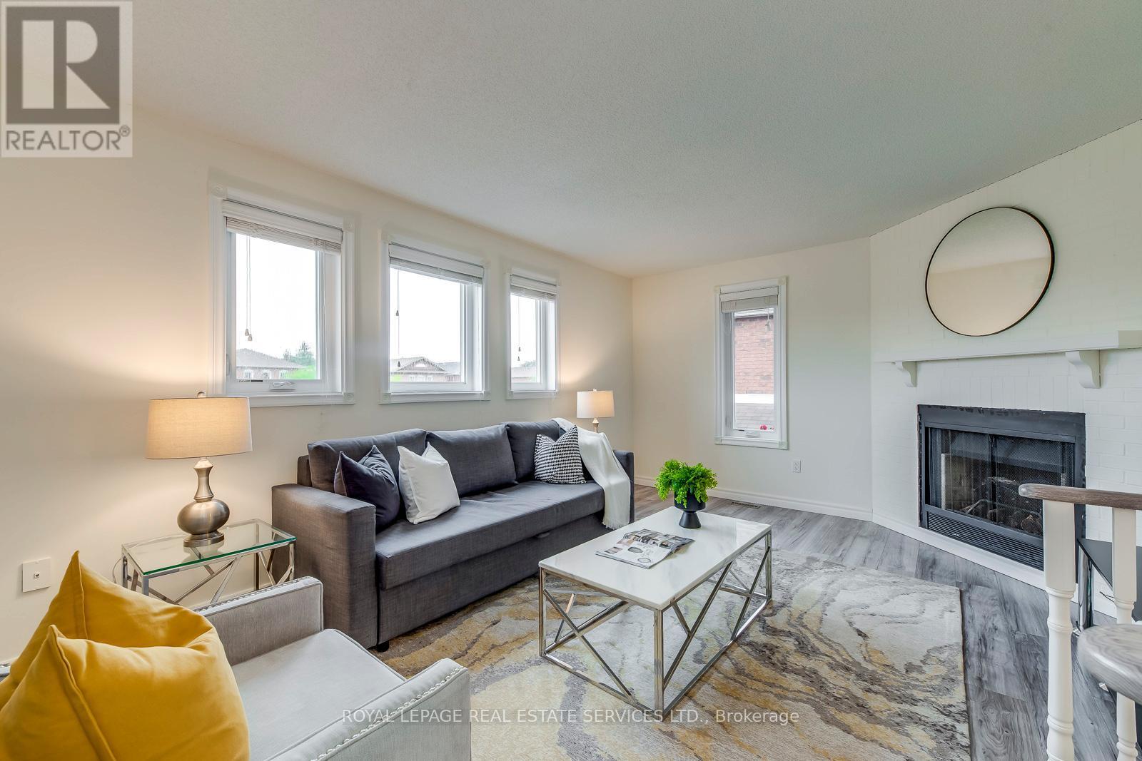 












1069 WINDSOR HILL BOULEVARD

,
Mississauga,




Ontario
L5V1P4

