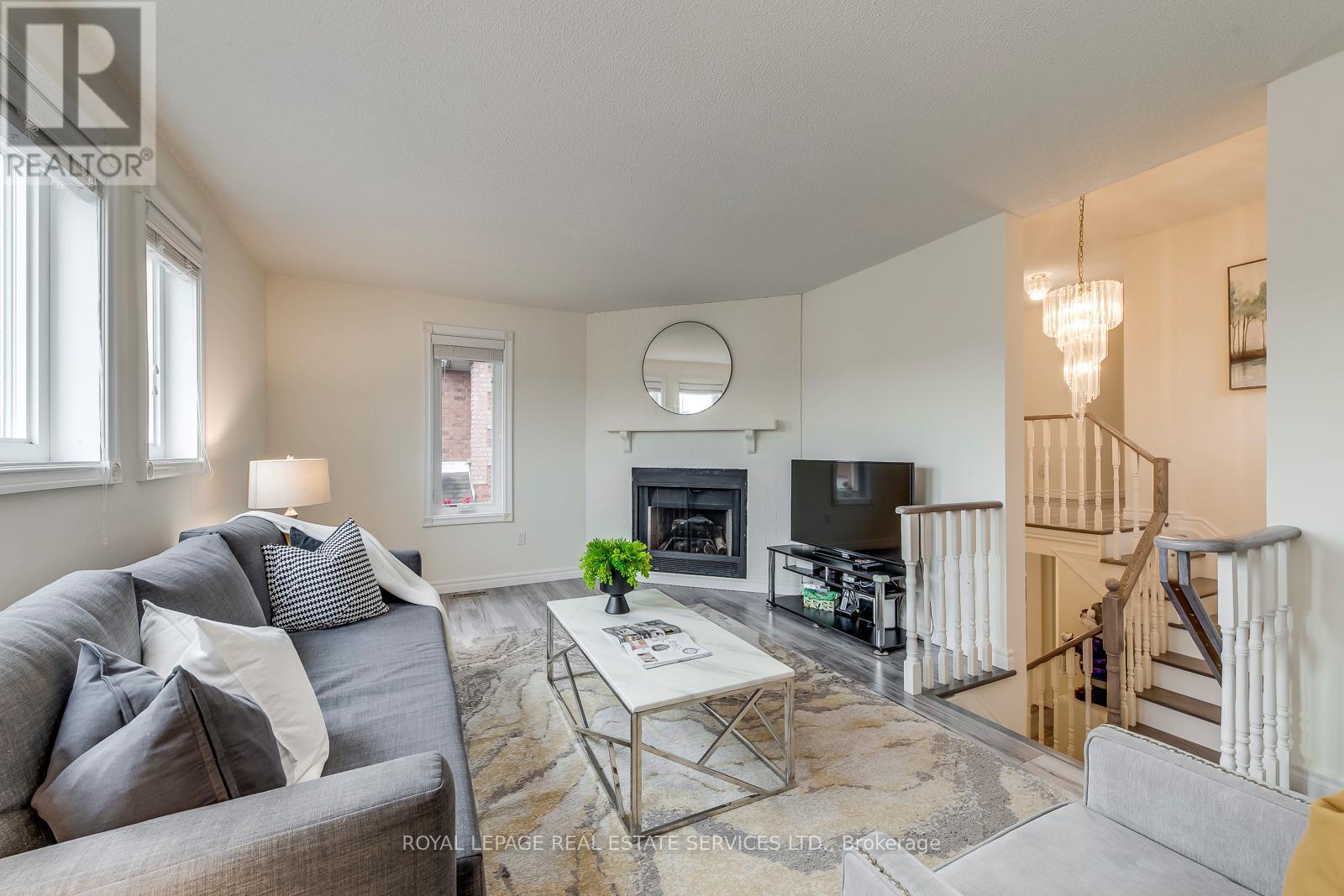 












1069 WINDSOR HILL BOULEVARD

,
Mississauga,




Ontario
L5V1P4

