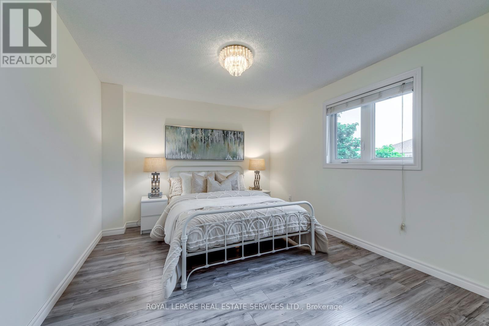 












1069 WINDSOR HILL BOULEVARD

,
Mississauga,




Ontario
L5V1P4

