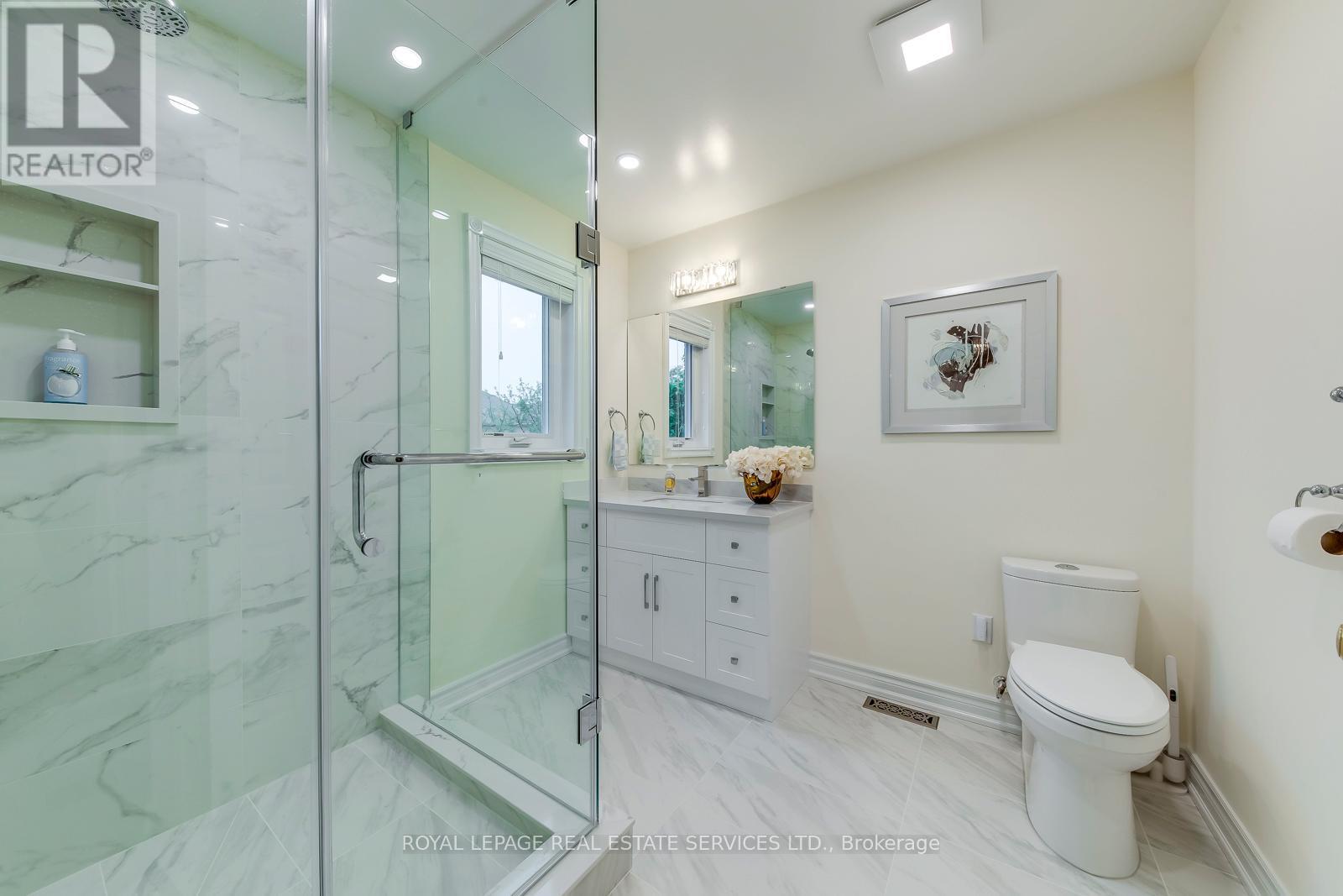 












1069 WINDSOR HILL BOULEVARD

,
Mississauga,




Ontario
L5V1P4

