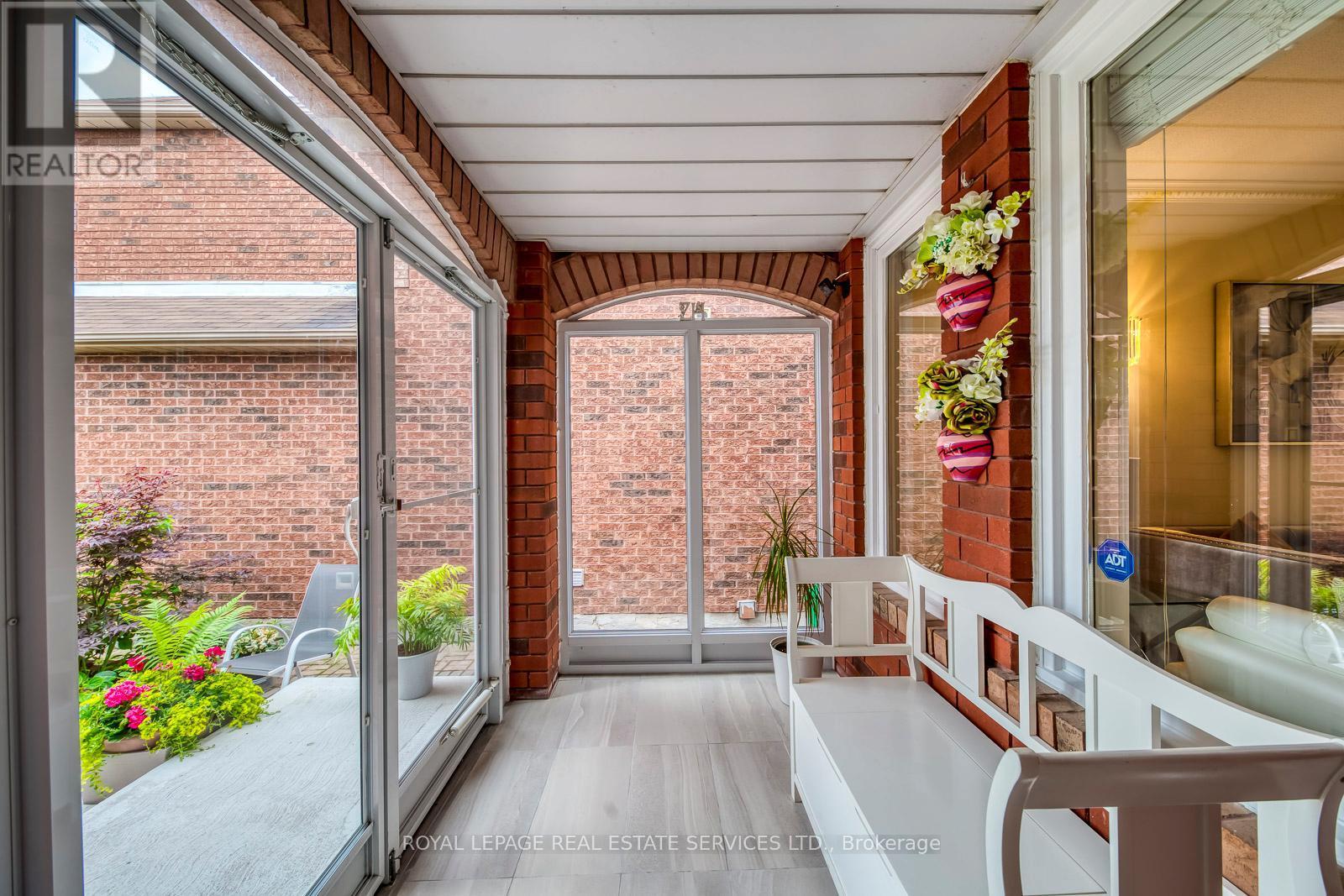 












1069 WINDSOR HILL BOULEVARD

,
Mississauga,




Ontario
L5V1P4

