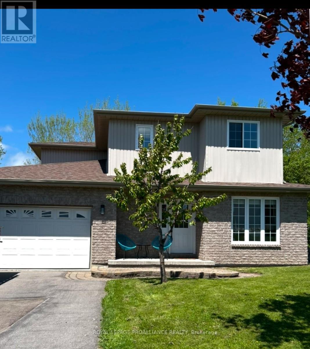 












48 FLEMING ROAD

,
Quinte West (Trenton Ward),




Ontario
K8V6P7

