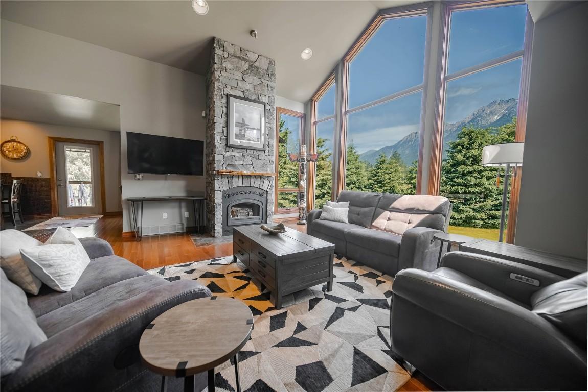 









3053


Wardner Fort Steele

Road,
Fort Steele,




BC
V0B 1N0

