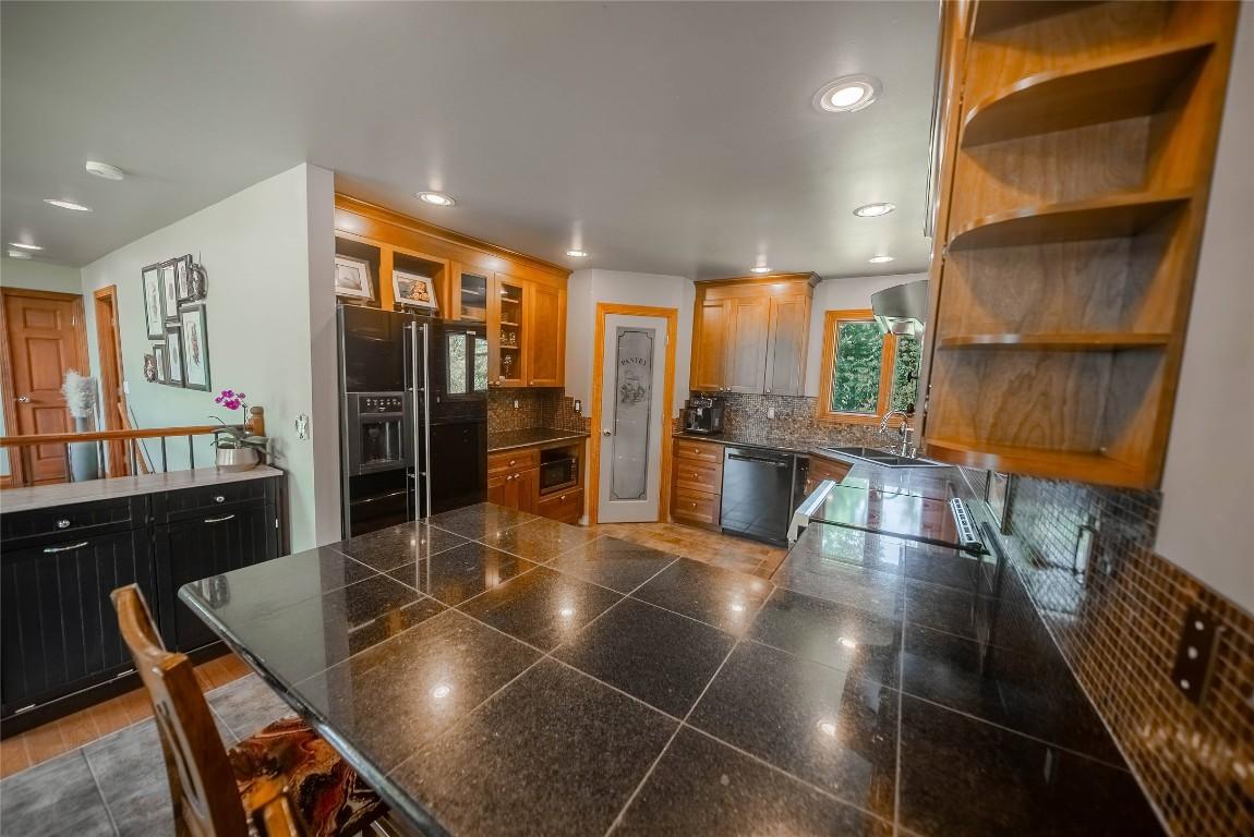 









3053


Wardner Fort Steele

Road,
Fort Steele,




BC
V0B 1N0

