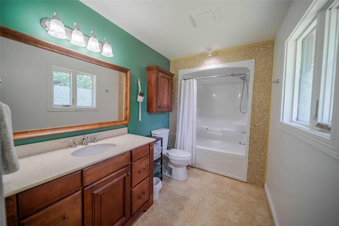 









3053


Wardner Fort Steele

Road,
Fort Steele,




BC
V0B 1N0

