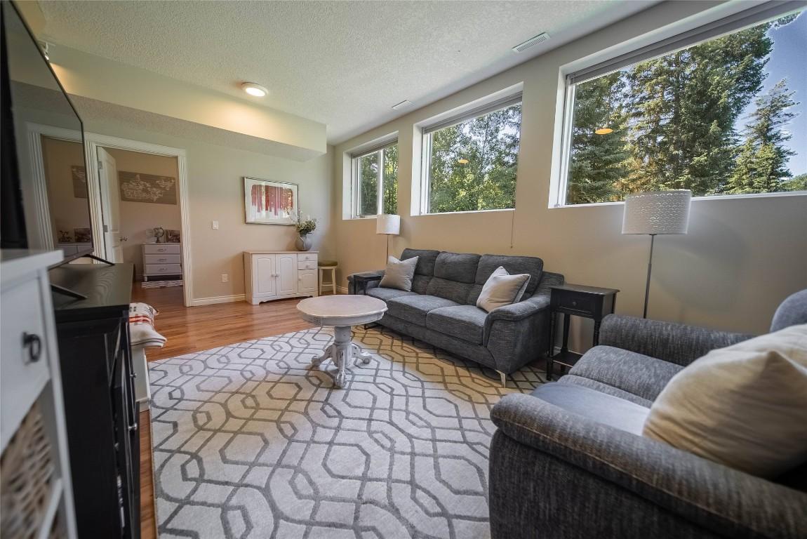 









3053


Wardner Fort Steele

Road,
Fort Steele,




BC
V0B 1N0

