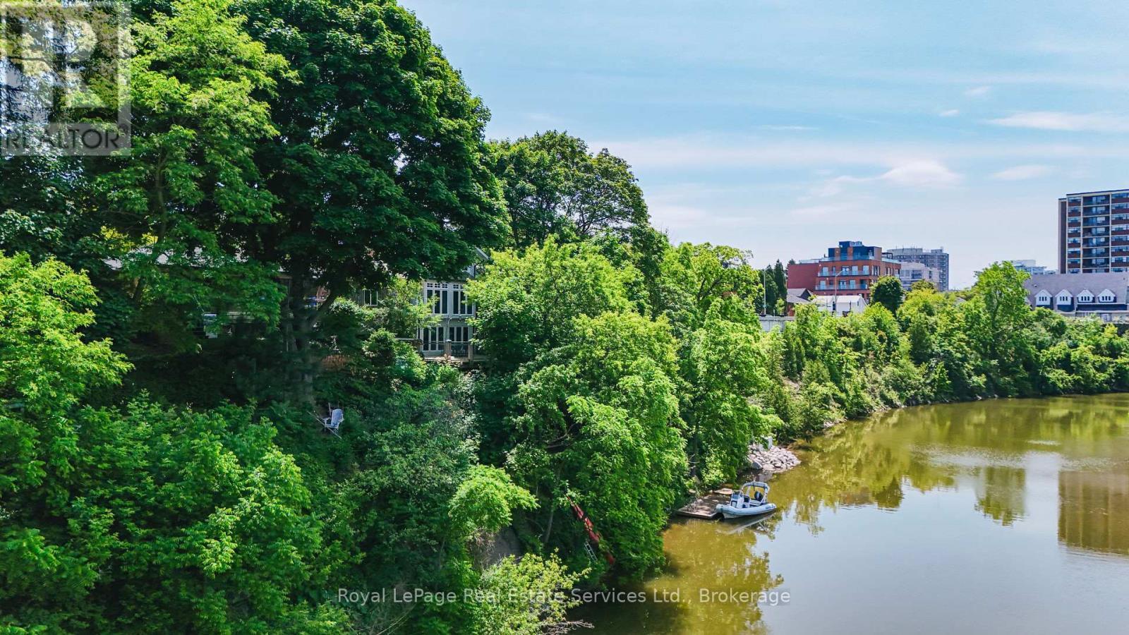 












213 RANDALL STREET

,
Oakville (OO Old Oakville),




Ontario
L6J1P5


