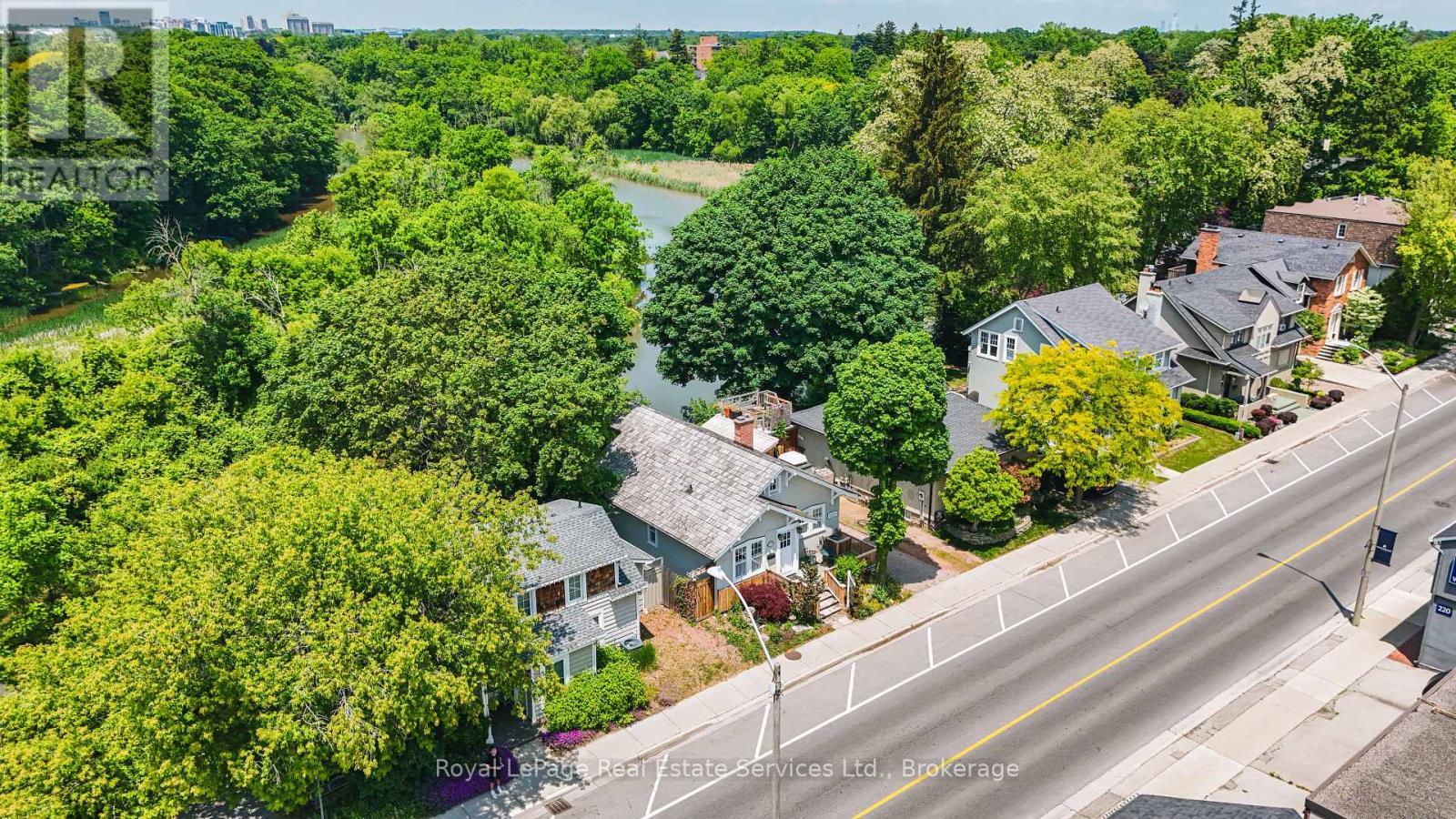 












213 RANDALL STREET

,
Oakville (OO Old Oakville),




Ontario
L6J1P5

