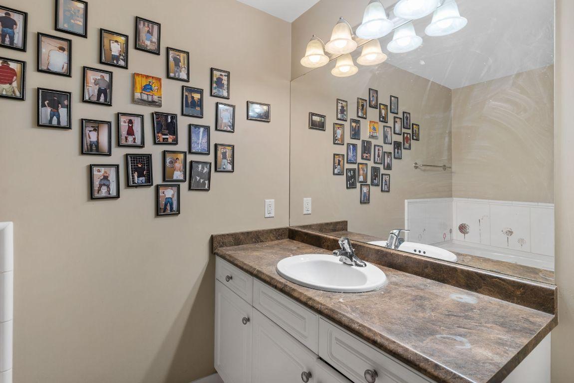 









515


Houghton

Road, 311,
Kelowna,




BC
V1X 8B9


