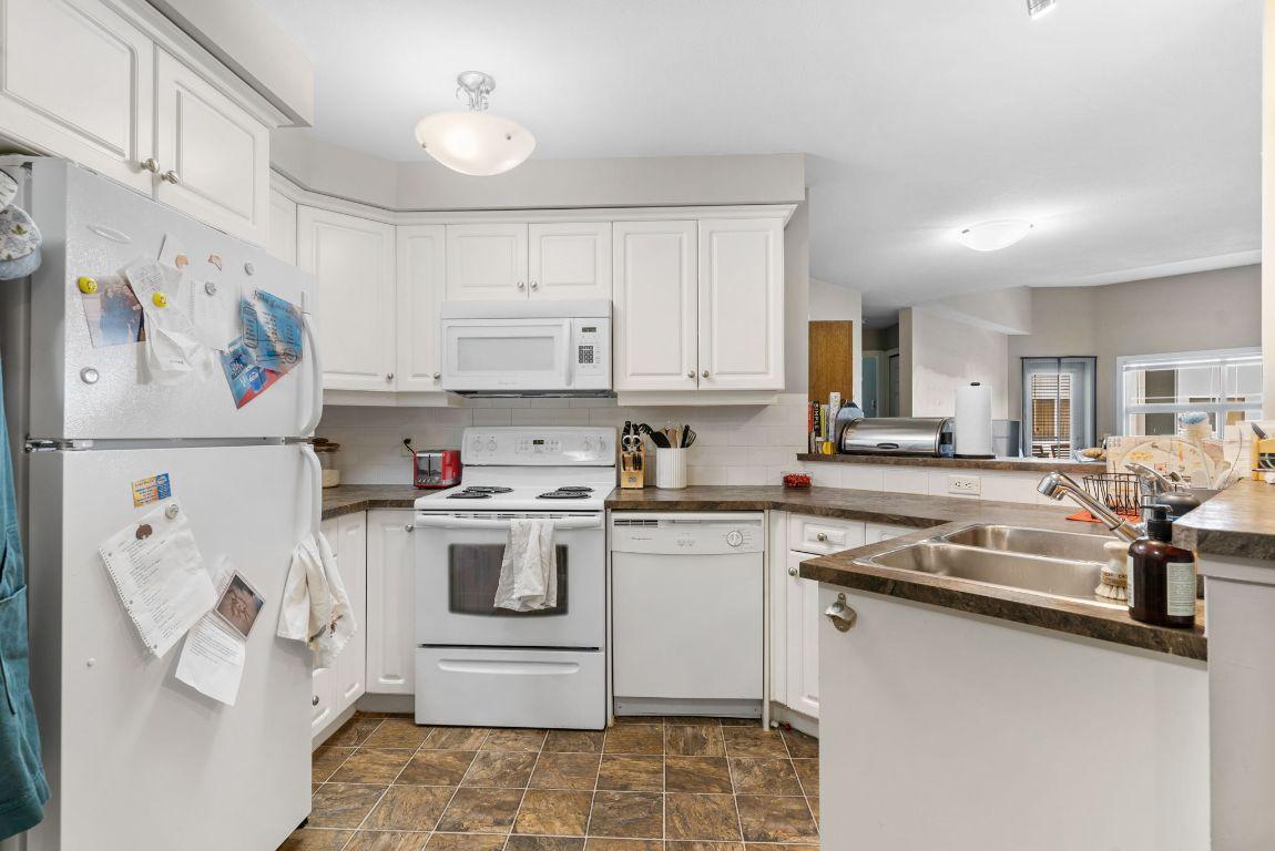 









515


Houghton

Road, 311,
Kelowna,




BC
V1X 8B9

