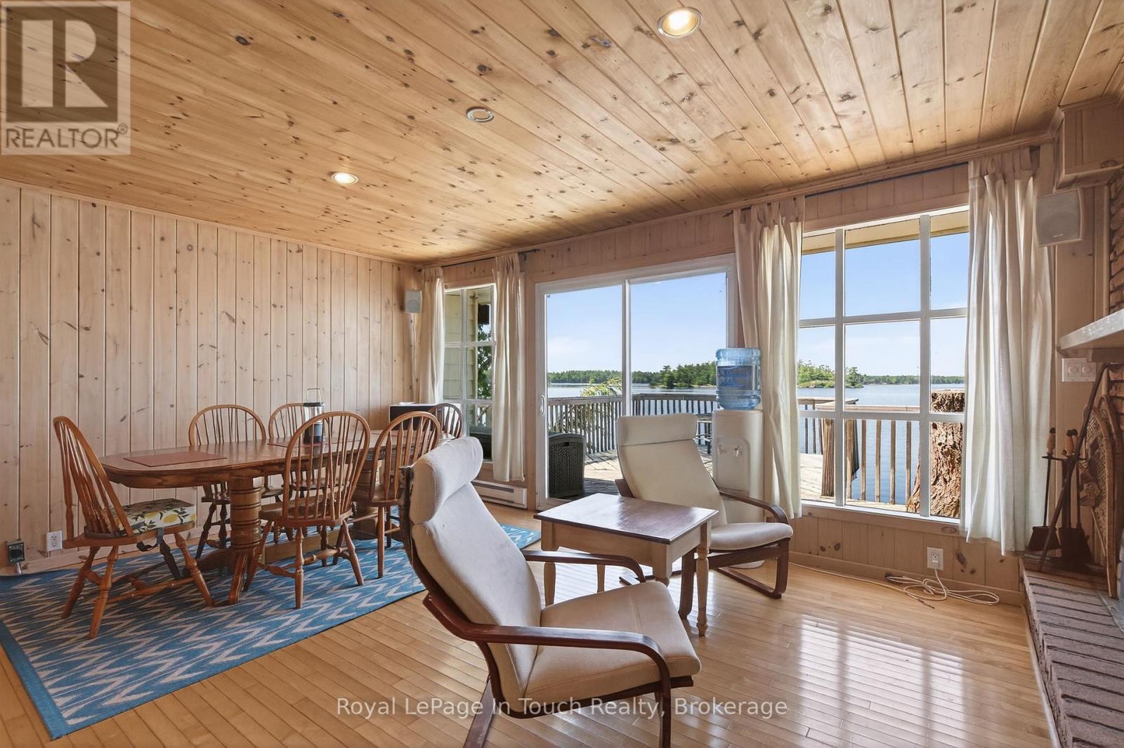 












2 IS 270 GEORGIAN BAY ISLAND

,
Georgian Bay (Baxter),




Ontario
L0K1S0

