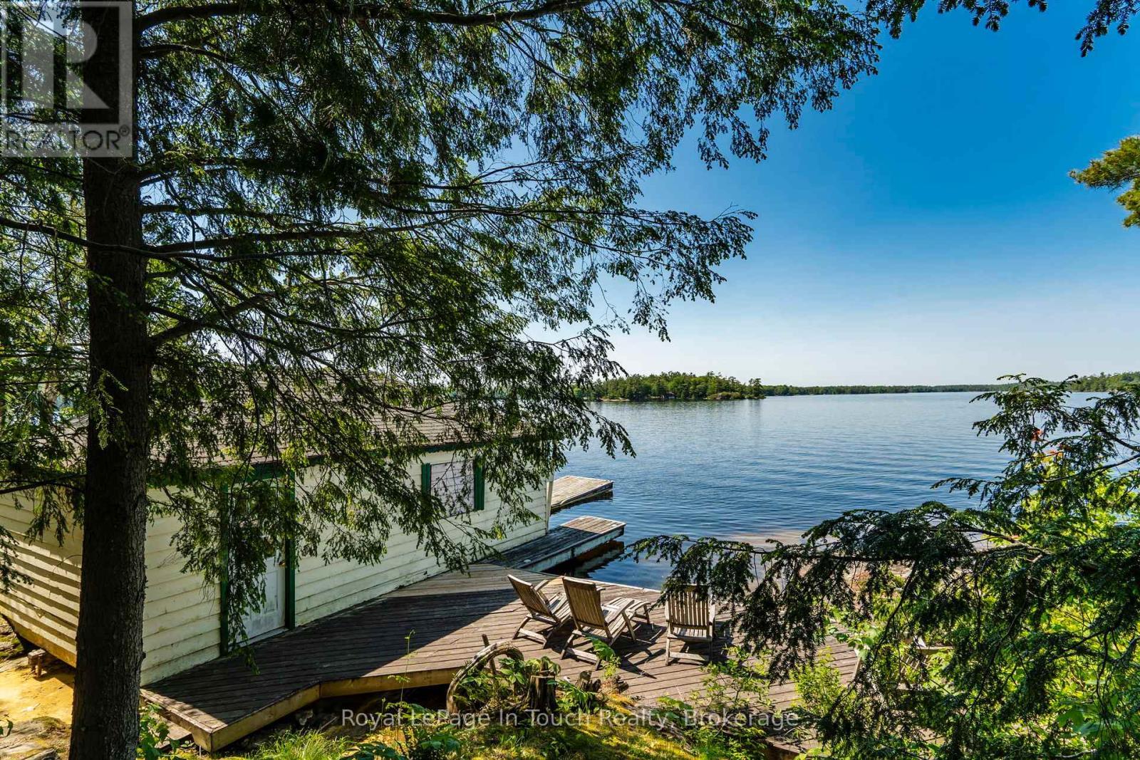 












2 IS 270 GEORGIAN BAY ISLAND

,
Georgian Bay (Baxter),




Ontario
L0K1S0

