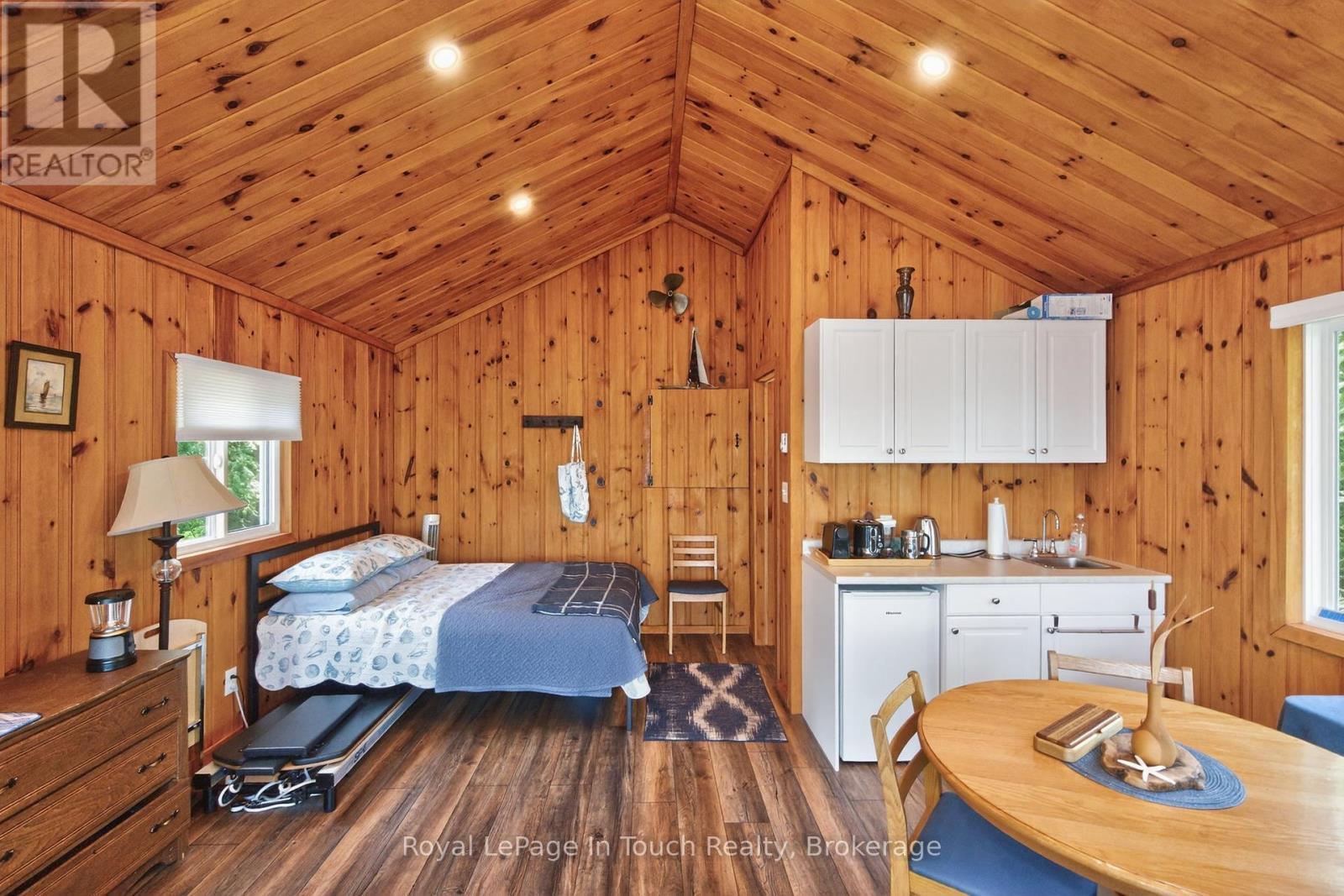 












4 IS 270 GEORGIAN BAY ISLAND

,
Georgian Bay (Baxter),




Ontario
L0K1S0

