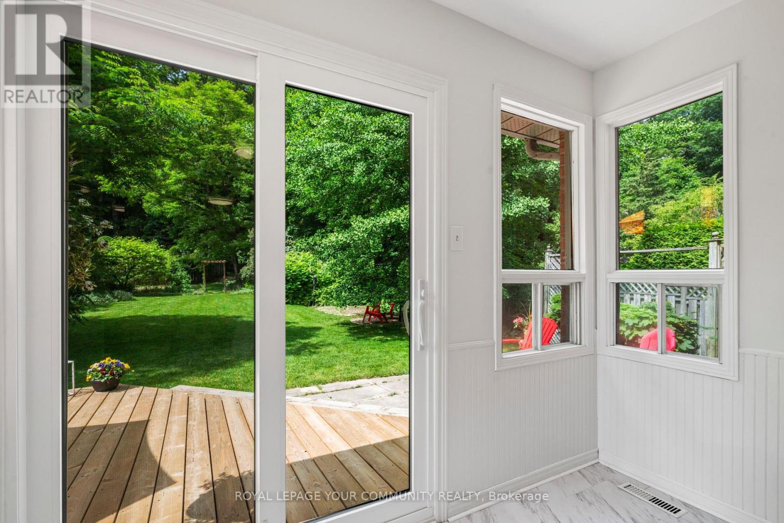 












209 TAMARAC TRAIL

,
Aurora,




Ontario
L4G5V9

