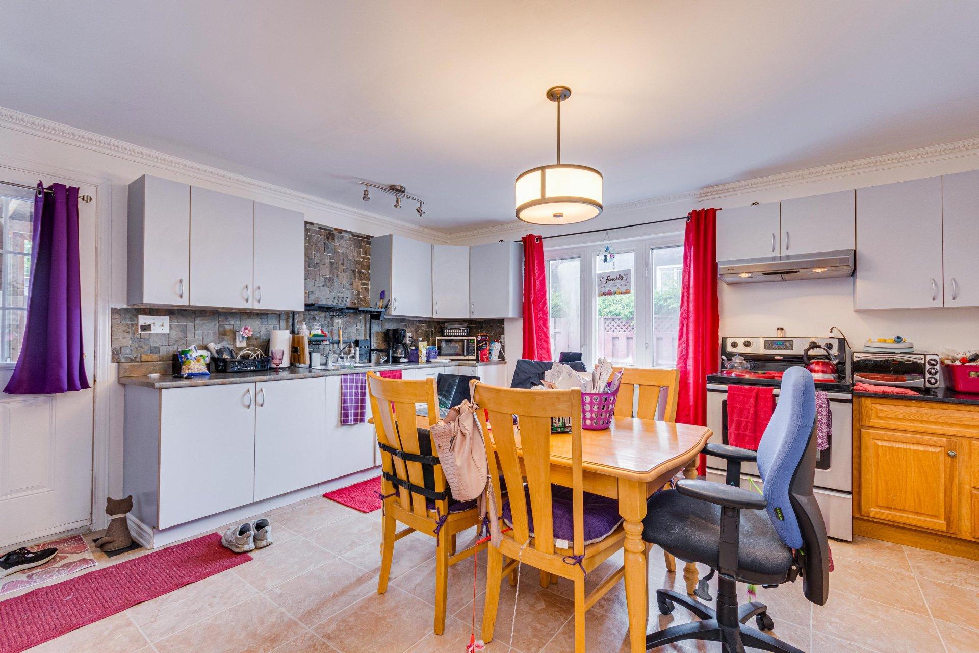 









22


Rue Lafortune

,
Gatineau (Gatineau),




QC
J8T2K5


