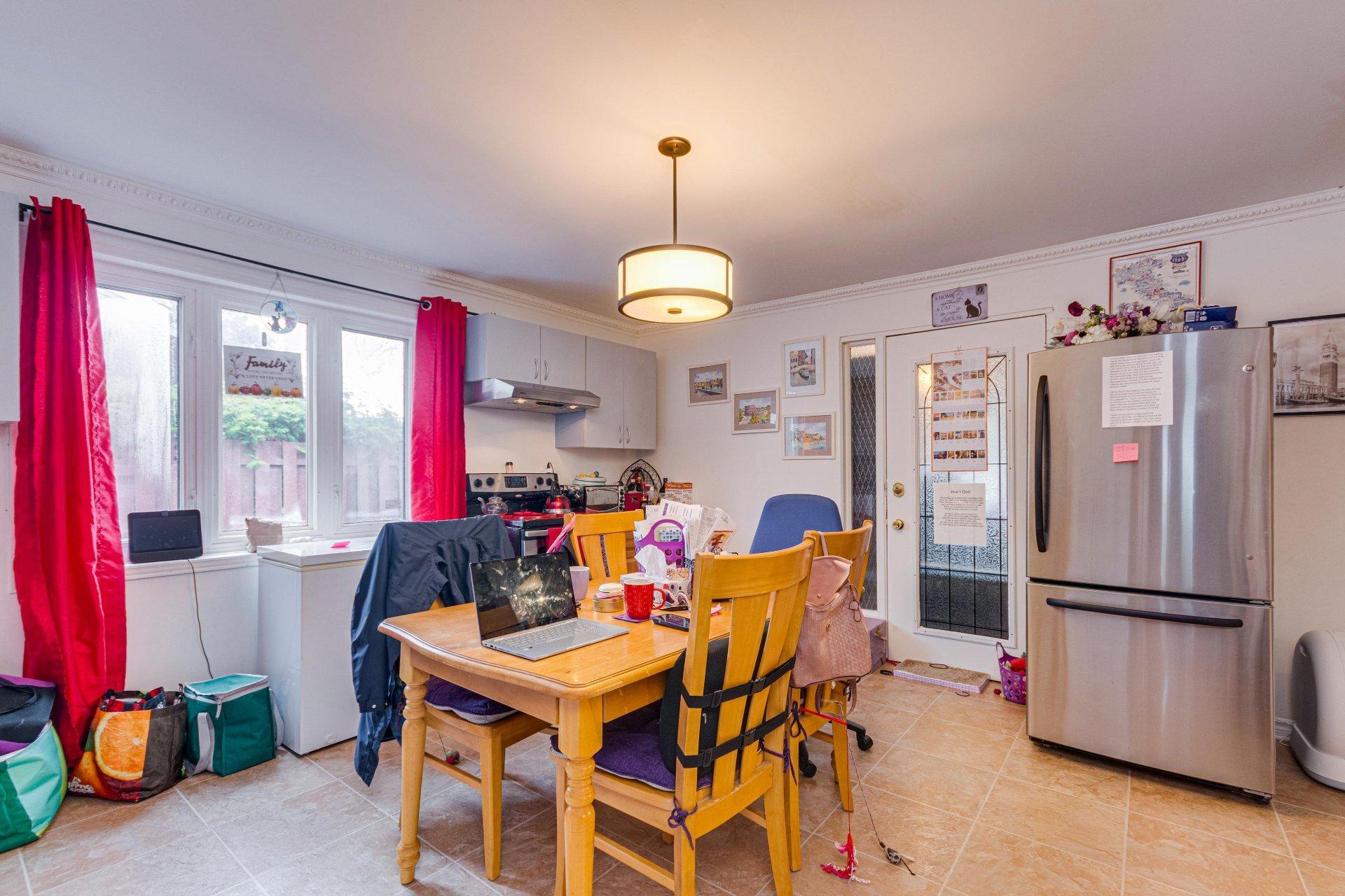









22


Rue Lafortune

,
Gatineau (Gatineau),




QC
J8T2K5

