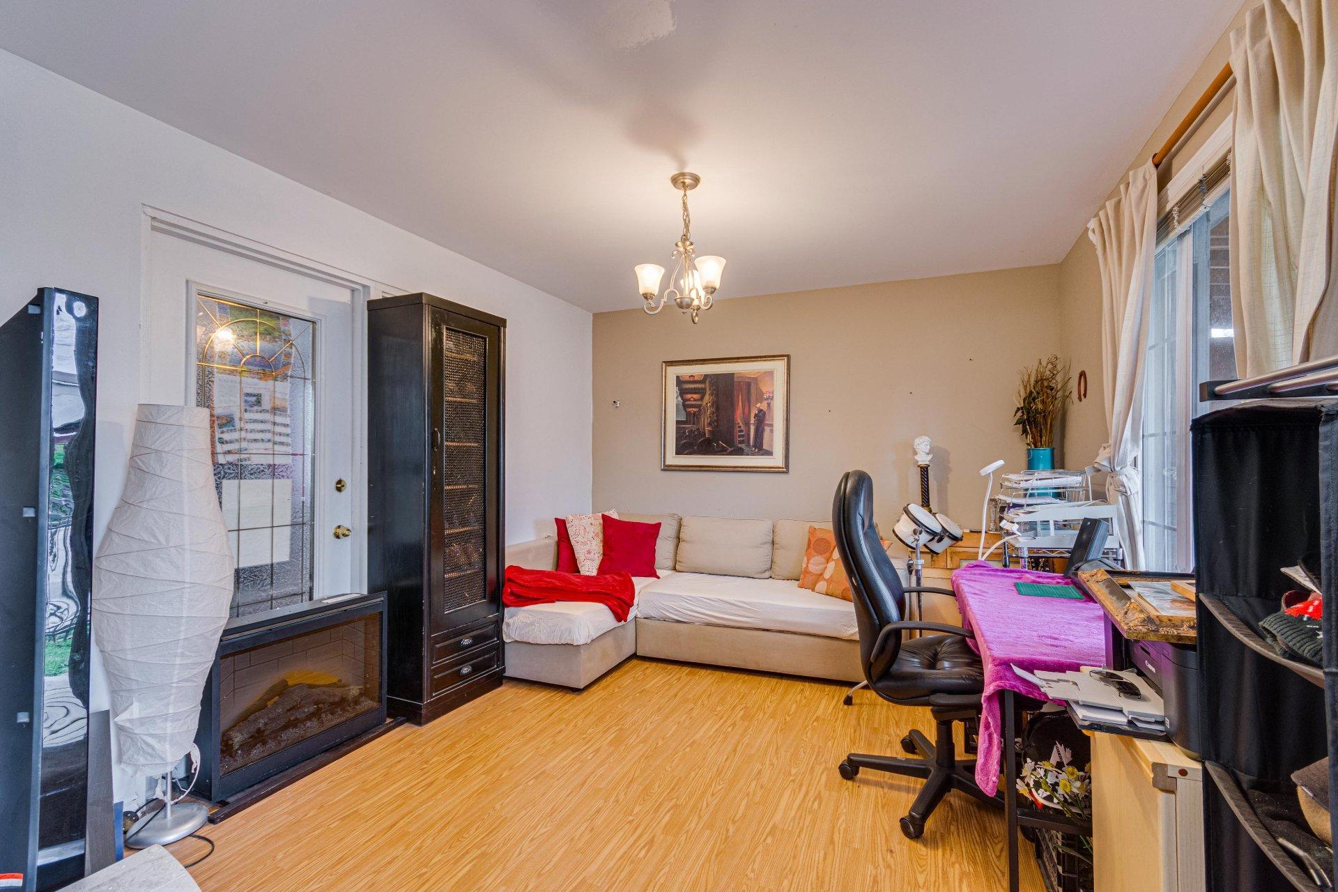 









22


Rue Lafortune

,
Gatineau (Gatineau),




QC
J8T2K5

