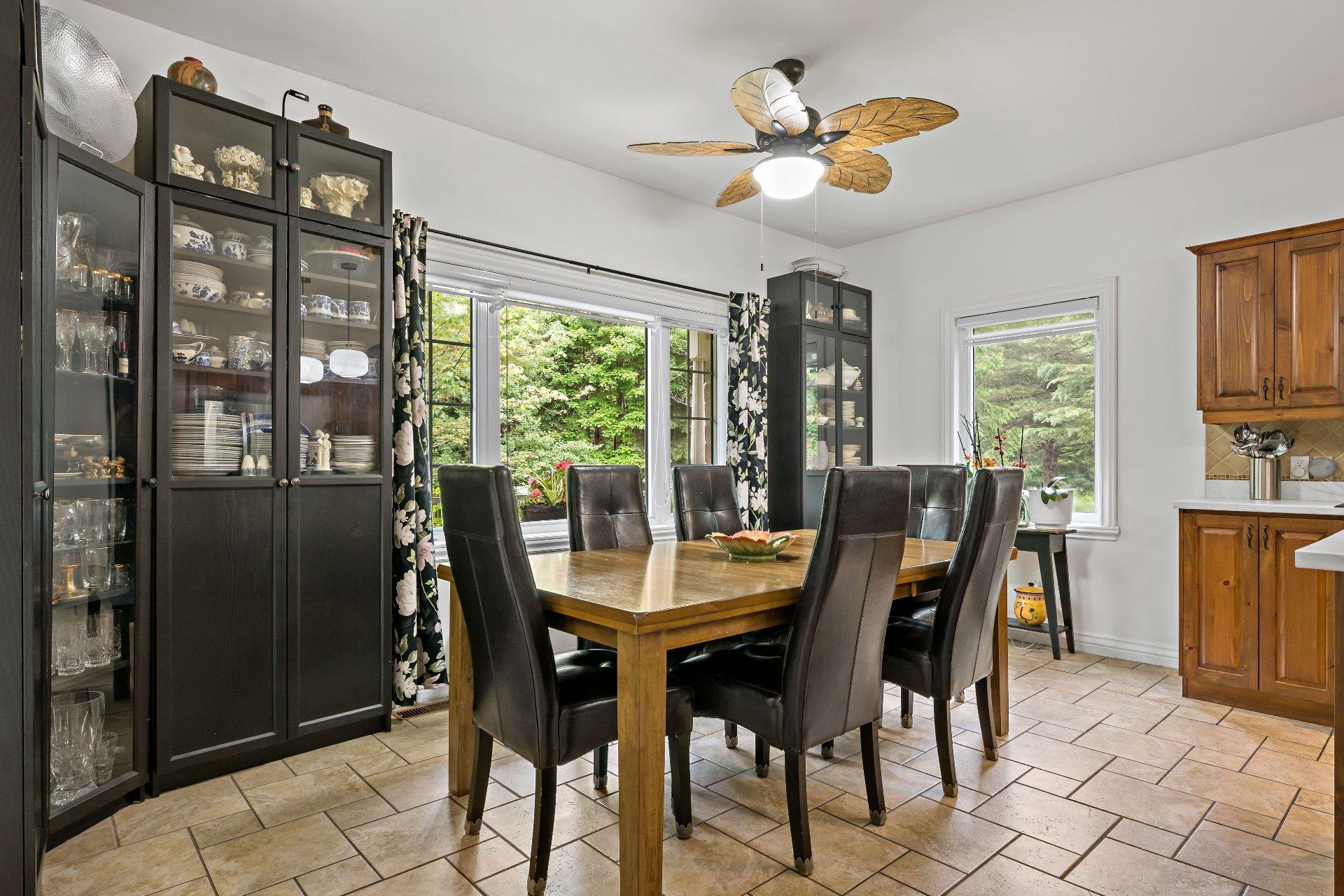 









545


Rue Émond

,
Mont-Tremblant,




QC
J8E2M4

