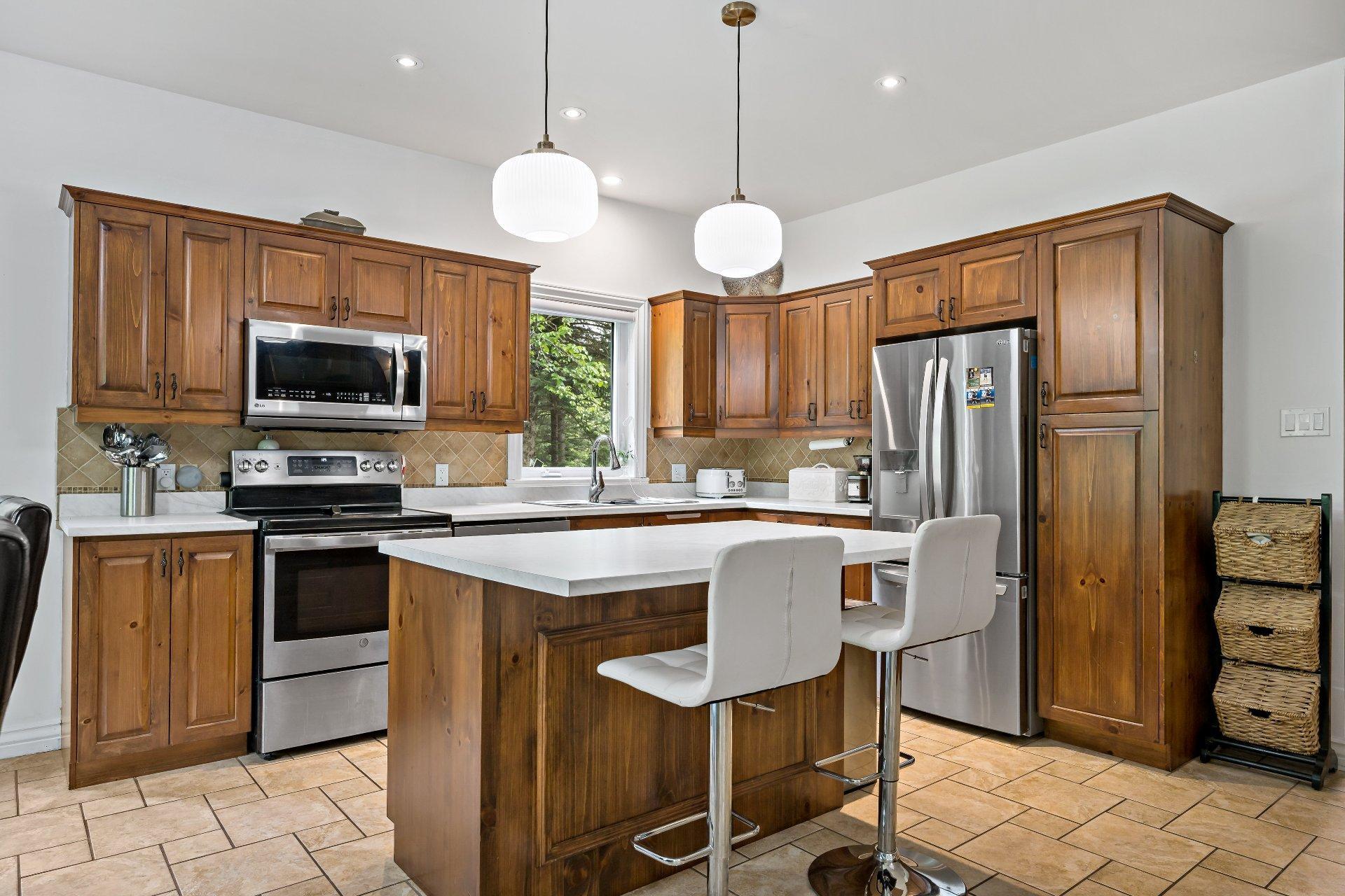 









545


Rue Émond

,
Mont-Tremblant,




QC
J8E2M4

