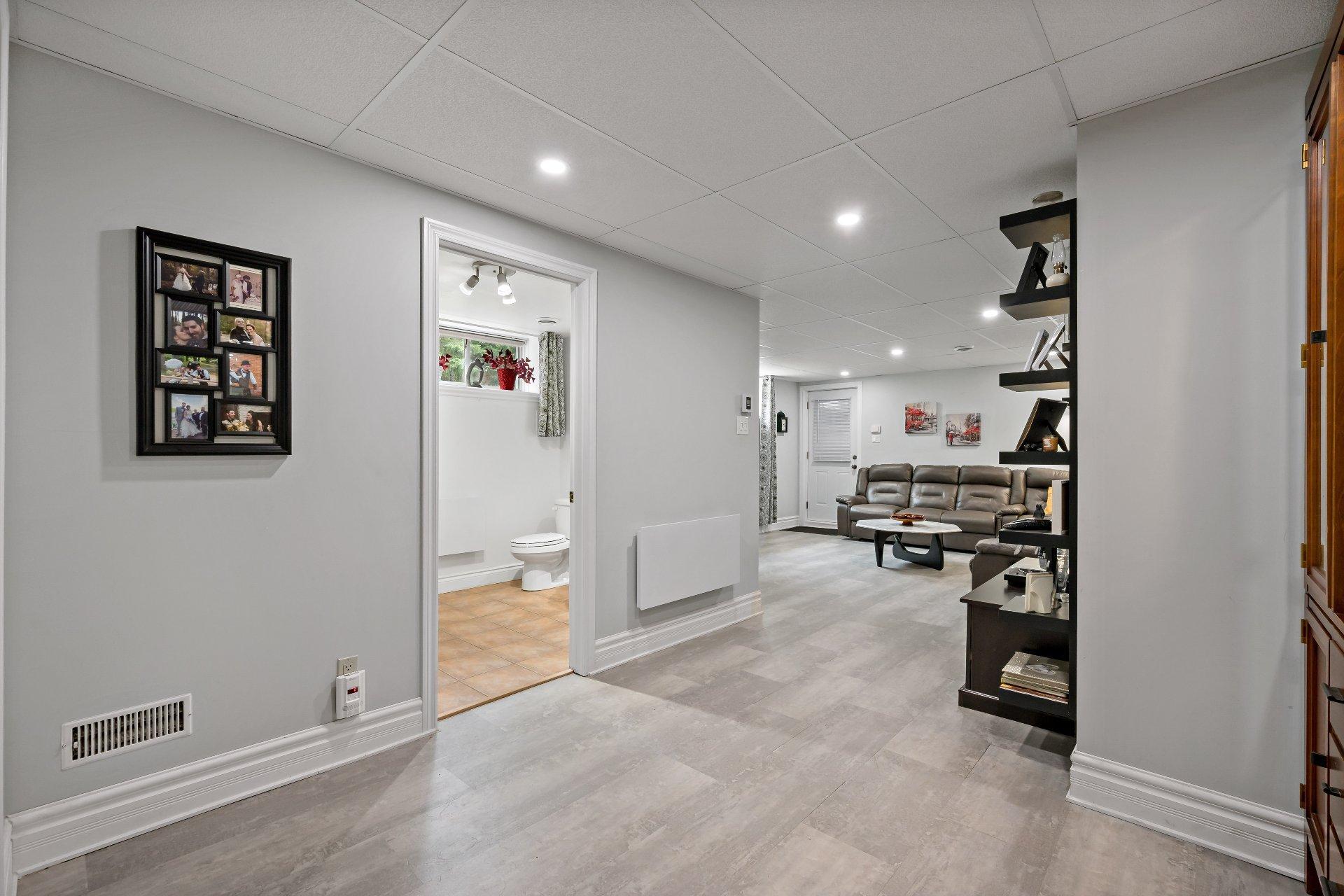 









545


Rue Émond

,
Mont-Tremblant,




QC
J8E2M4

