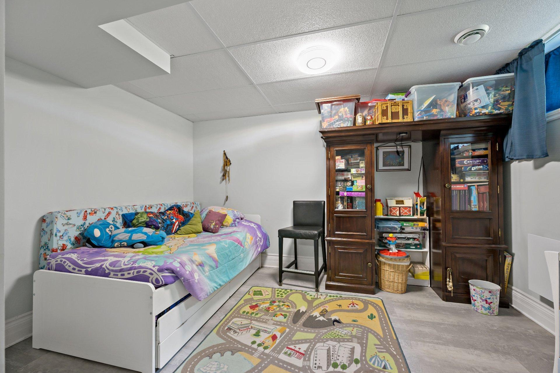 









545


Rue Émond

,
Mont-Tremblant,




QC
J8E2M4

