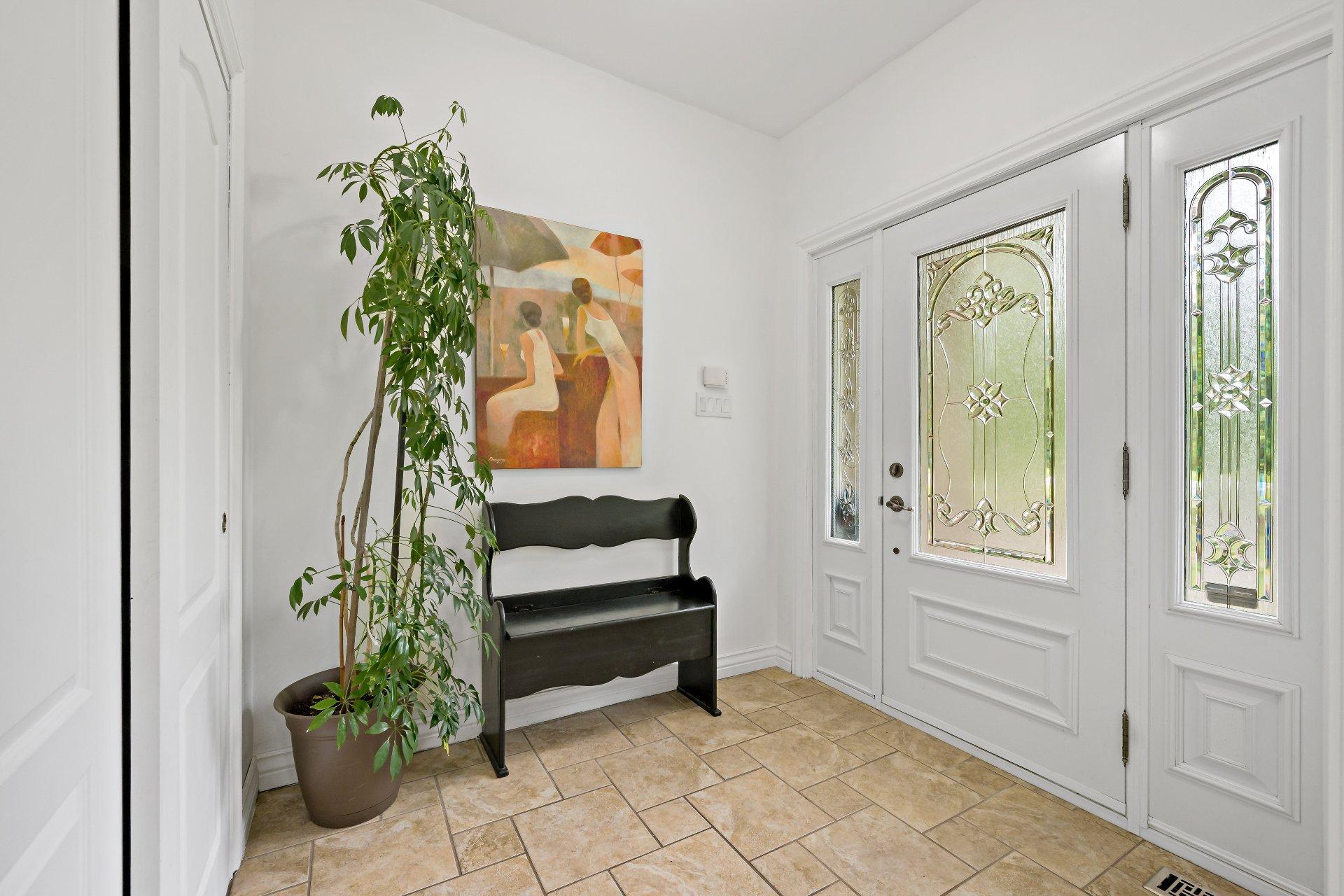 









545


Rue Émond

,
Mont-Tremblant,




QC
J8E2M4

