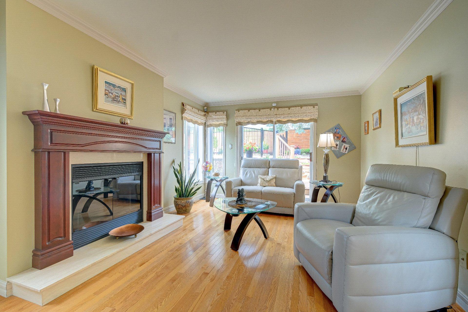 









481


Rue des Merisiers

,
Saint-Bruno-de-Montarville,




QC
J3V6M4

