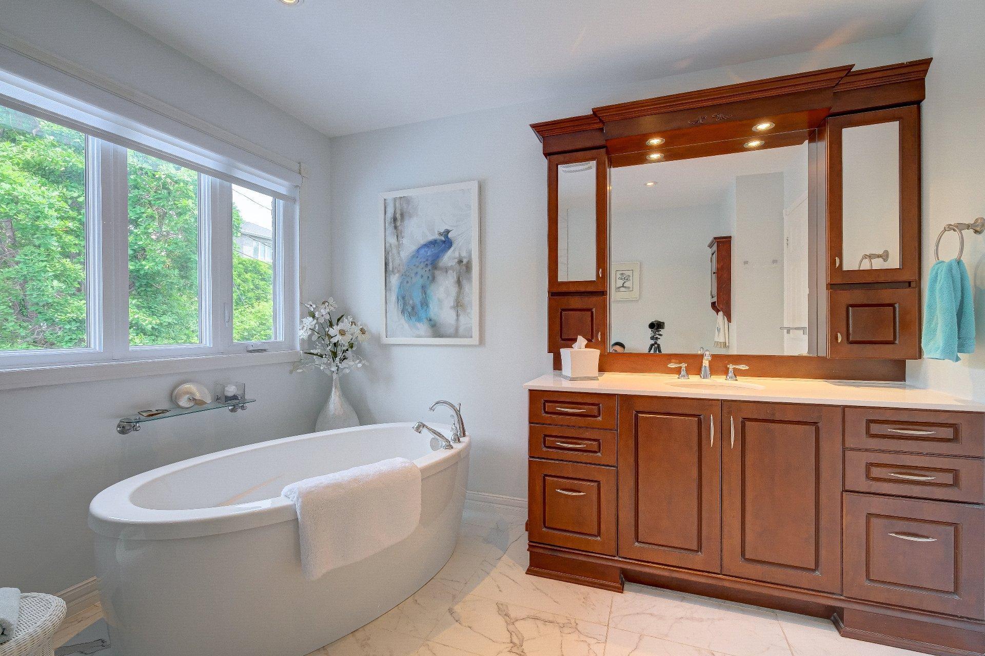 









481


Rue des Merisiers

,
Saint-Bruno-de-Montarville,




QC
J3V6M4

