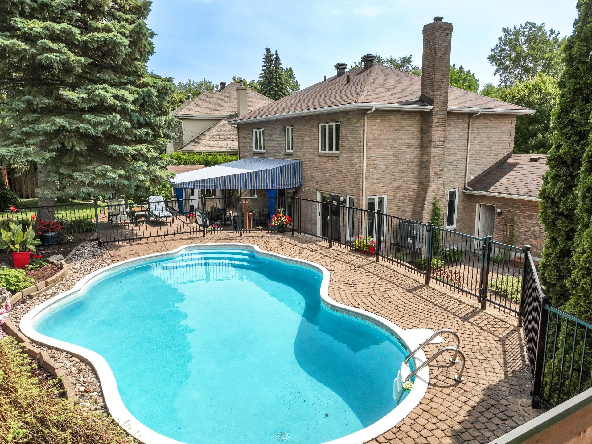 









481


Rue des Merisiers

,
Saint-Bruno-de-Montarville,




QC
J3V6M4

