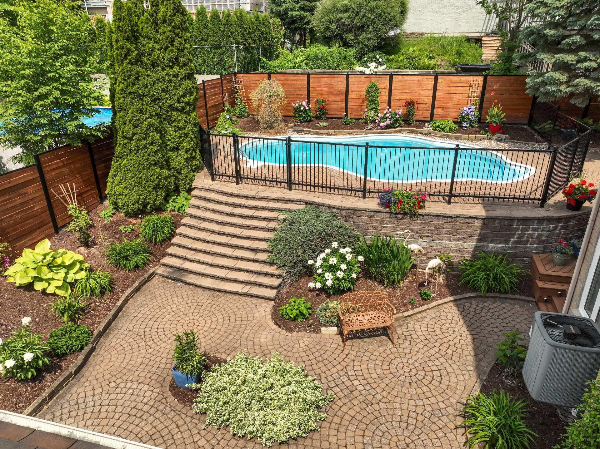 









481


Rue des Merisiers

,
Saint-Bruno-de-Montarville,




QC
J3V6M4

