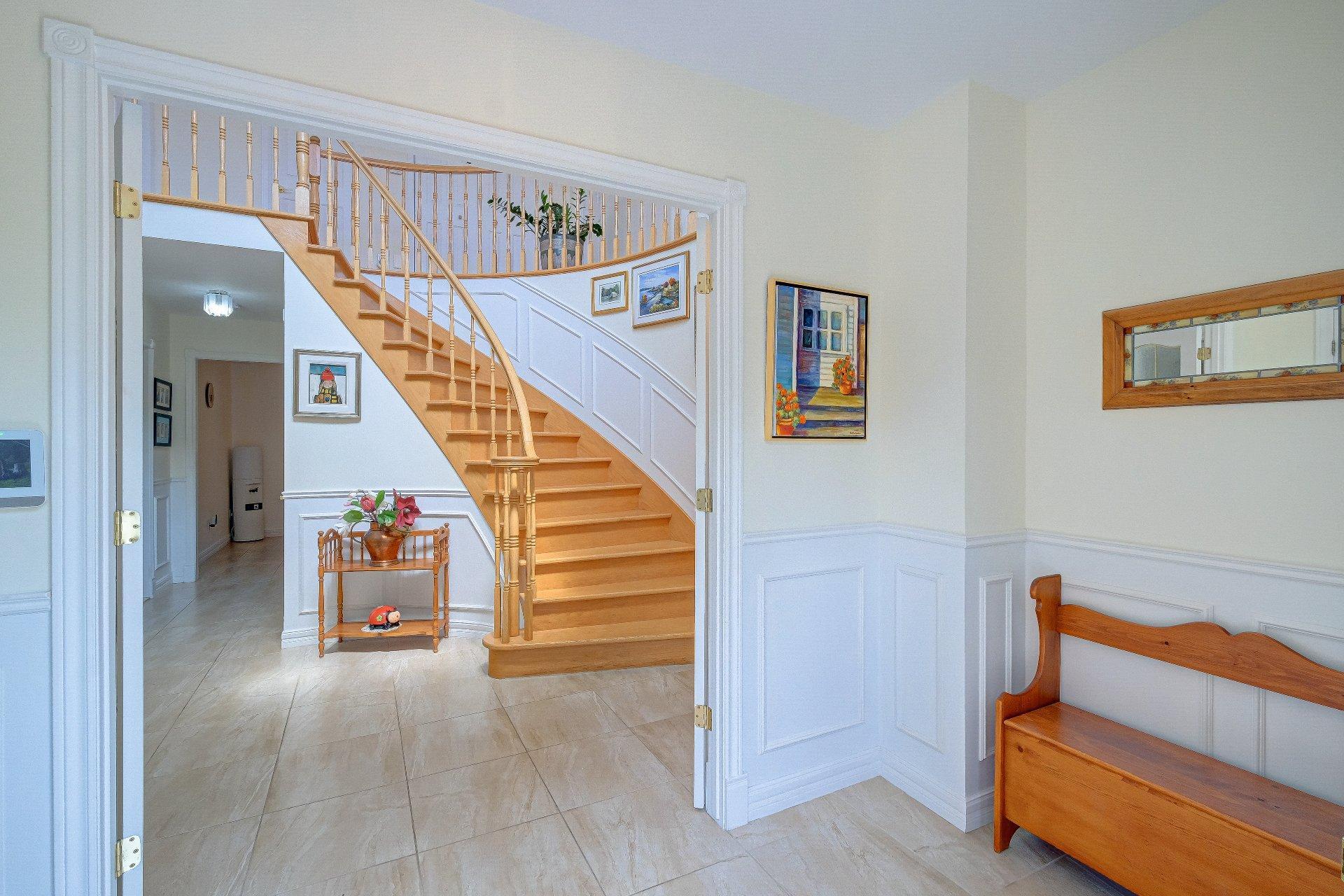 









481


Rue des Merisiers

,
Saint-Bruno-de-Montarville,




QC
J3V6M4

