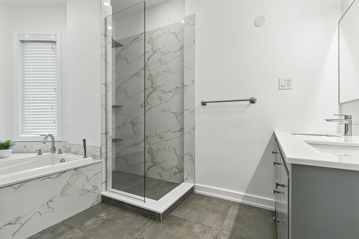 









3240


Rue Bolduc

,
Boisbriand,




QC
J7H1G7

