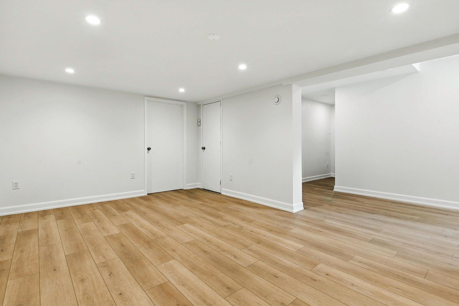 









3240


Rue Bolduc

,
Boisbriand,




QC
J7H1G7

