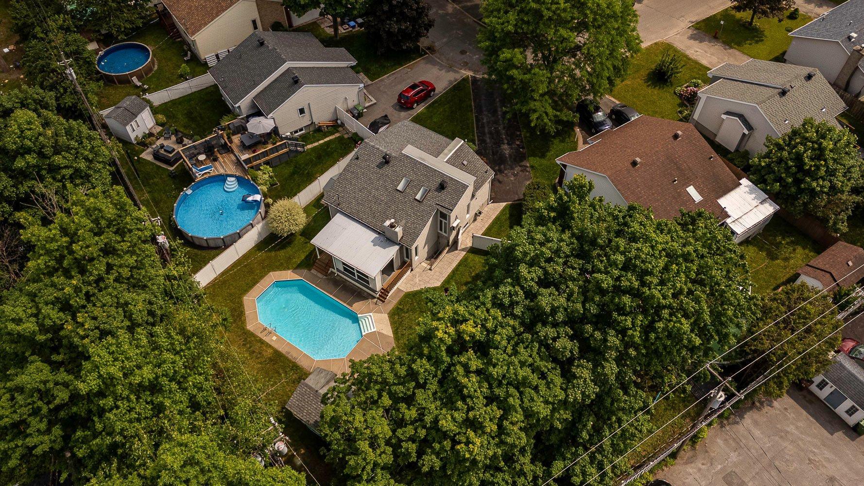 









3240


Rue Bolduc

,
Boisbriand,




QC
J7H1G7

