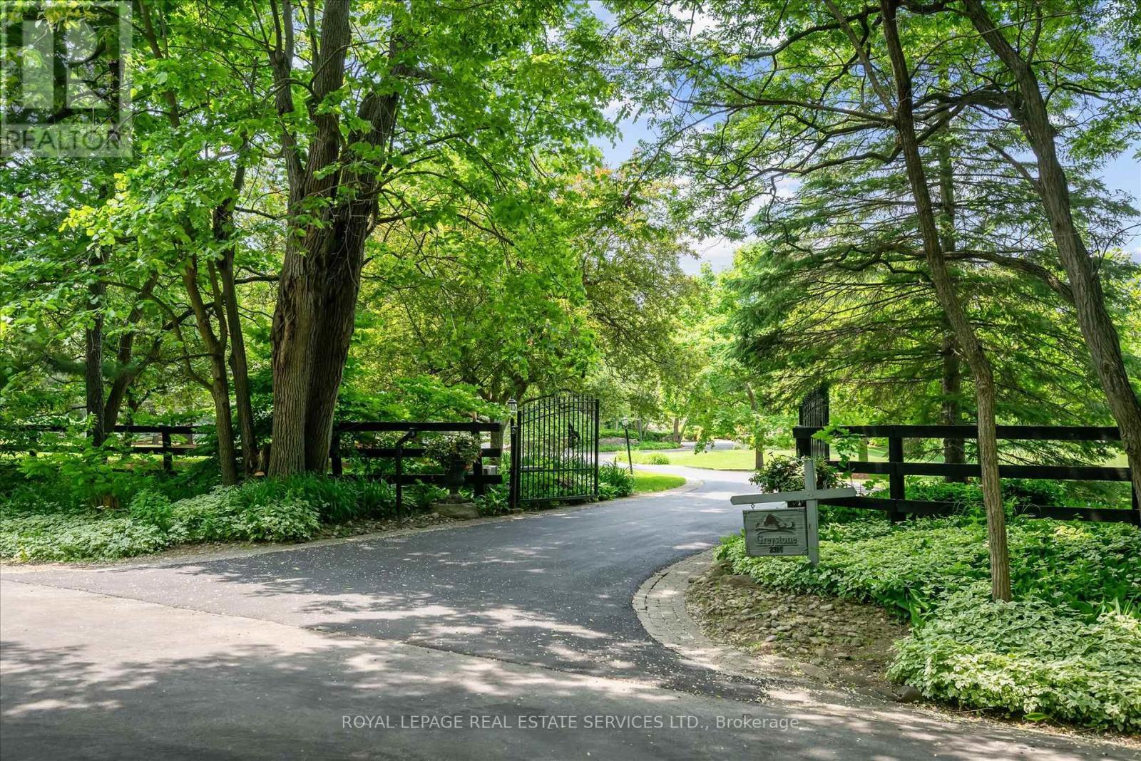 












2315 8 SIDEROAD

,
Burlington,




Ontario
L7P0M5

