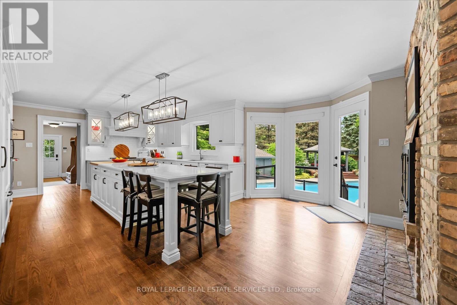 












2315 8 SIDEROAD

,
Burlington,




Ontario
L7P0M5

