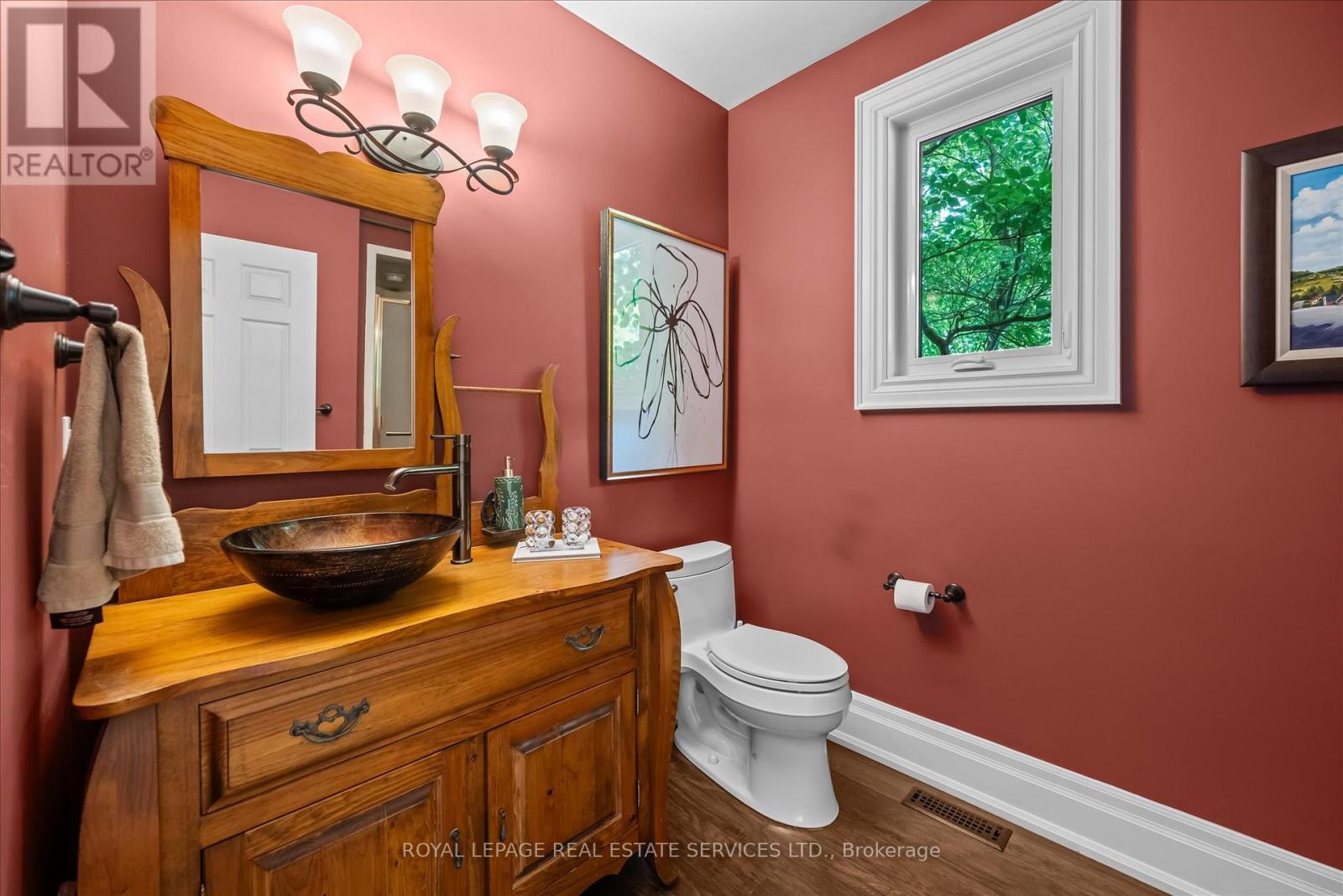 












2315 8 SIDEROAD

,
Burlington,




Ontario
L7P0M5

