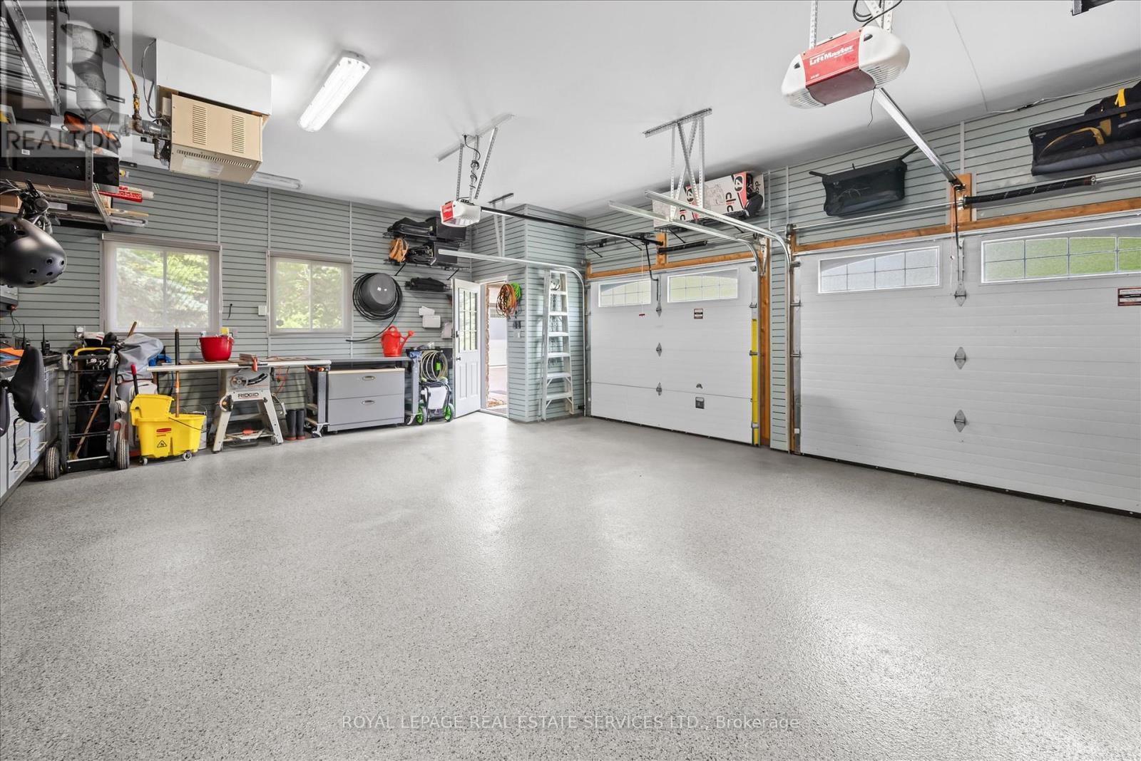 












2315 8 SIDEROAD

,
Burlington,




Ontario
L7P0M5

