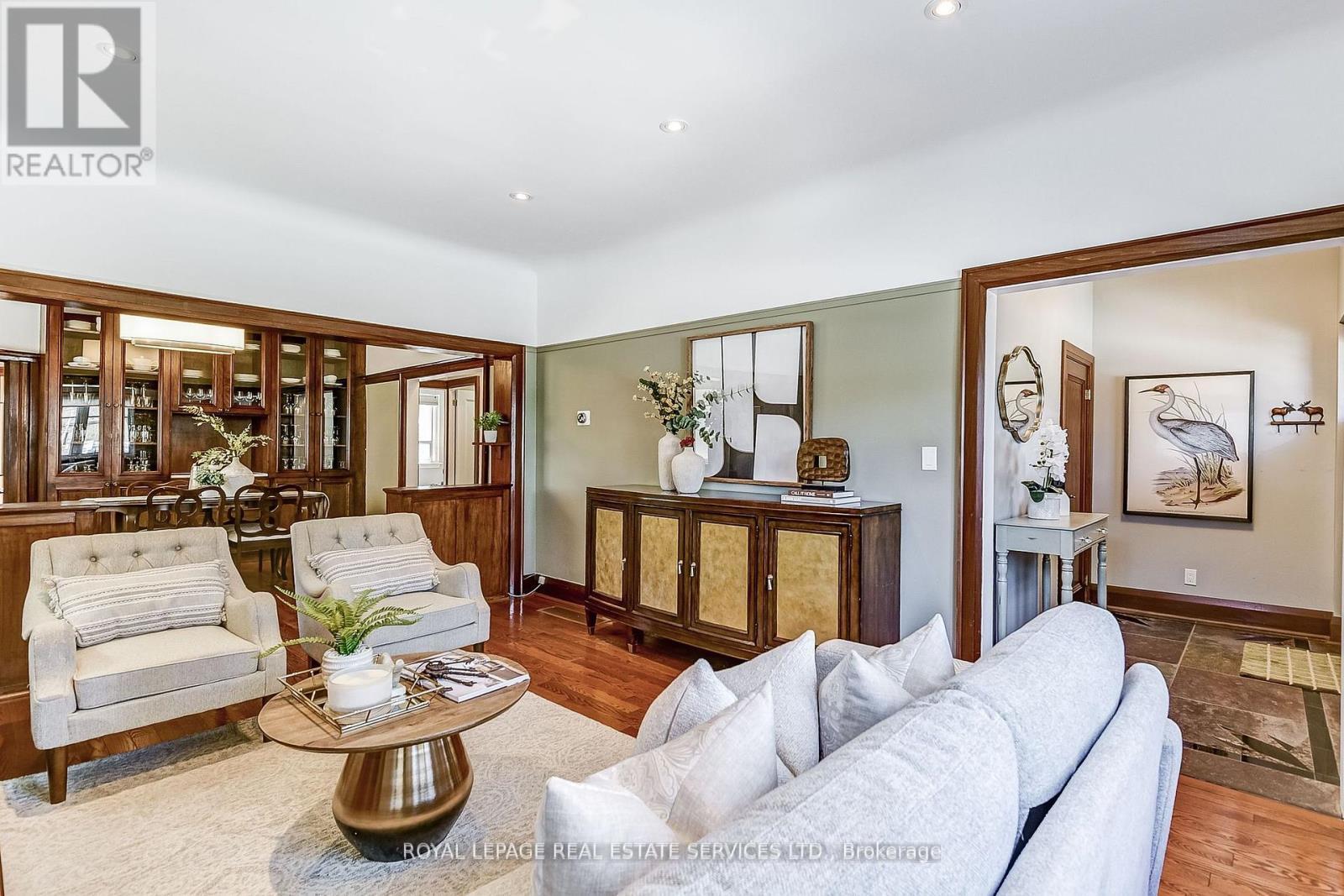 












157 COLBECK STREET

,
Toronto,




Ontario
M6S1V8

