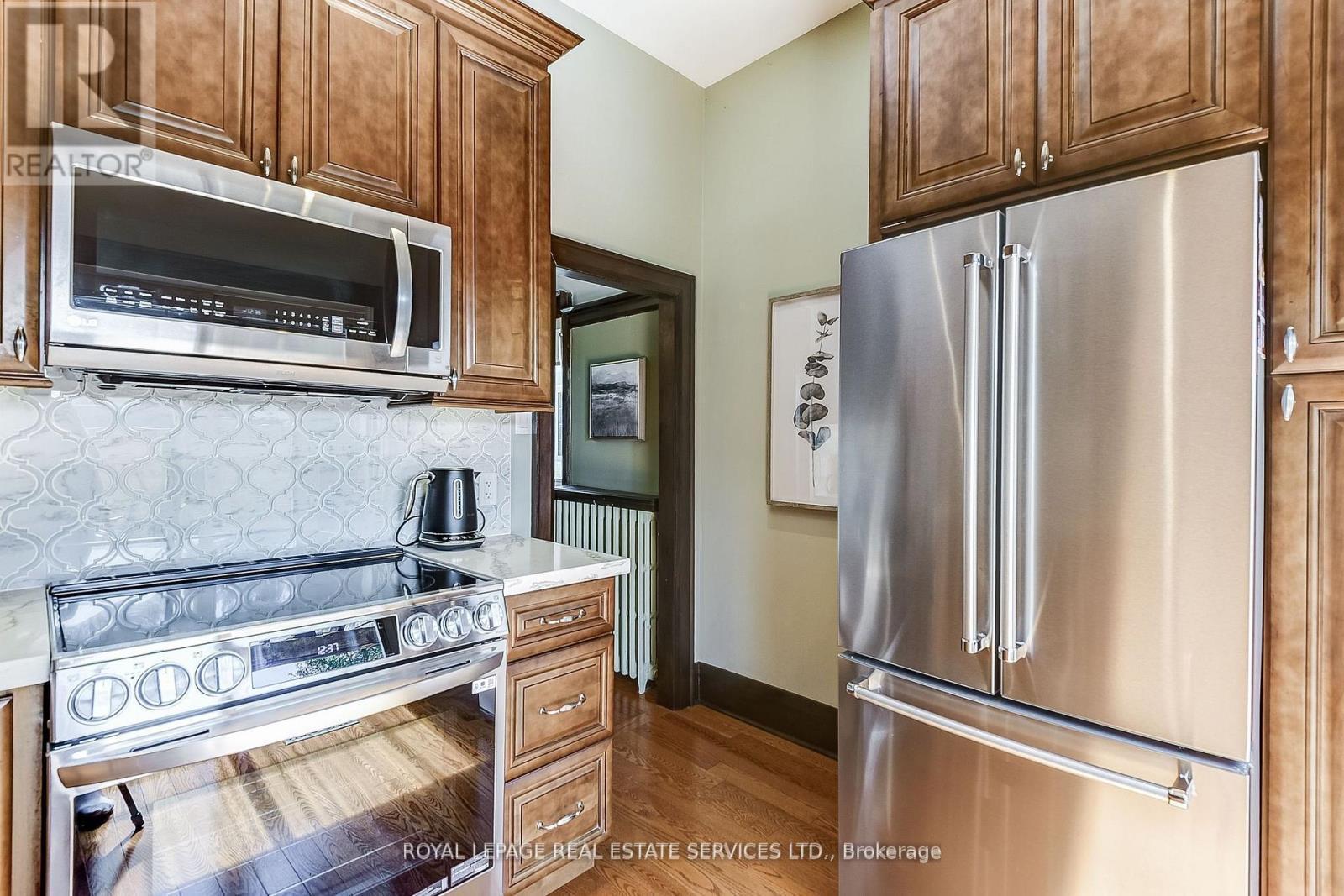 












157 COLBECK STREET

,
Toronto,




Ontario
M6S1V8

